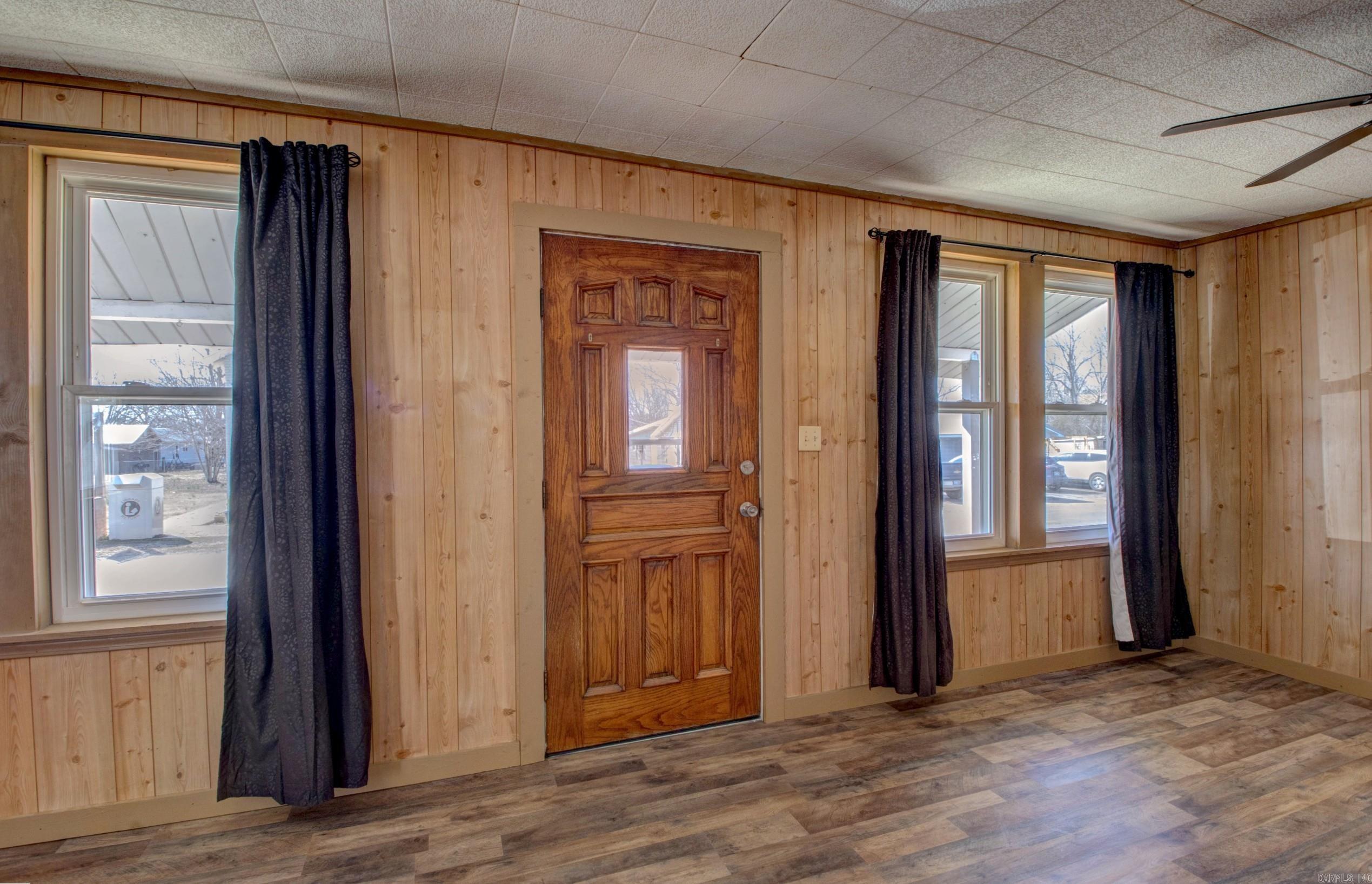 1612 Ridge Road  El Paso, AR