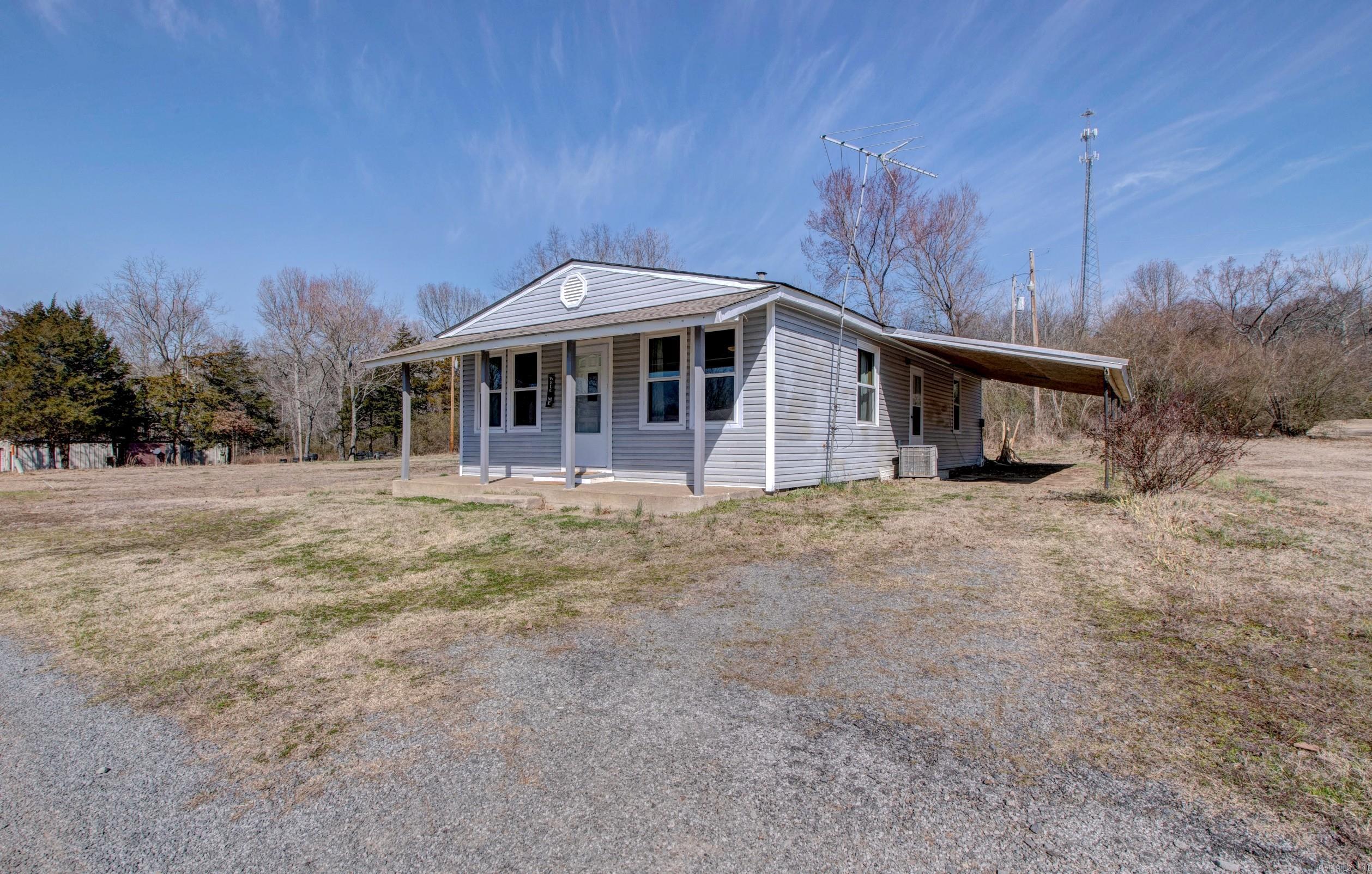 1612 Ridge Road  El Paso, AR