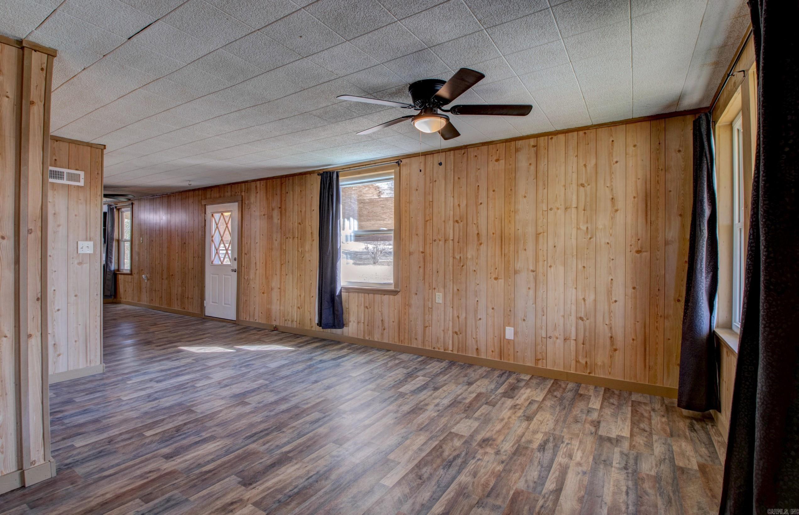 1612 Ridge Road  El Paso, AR