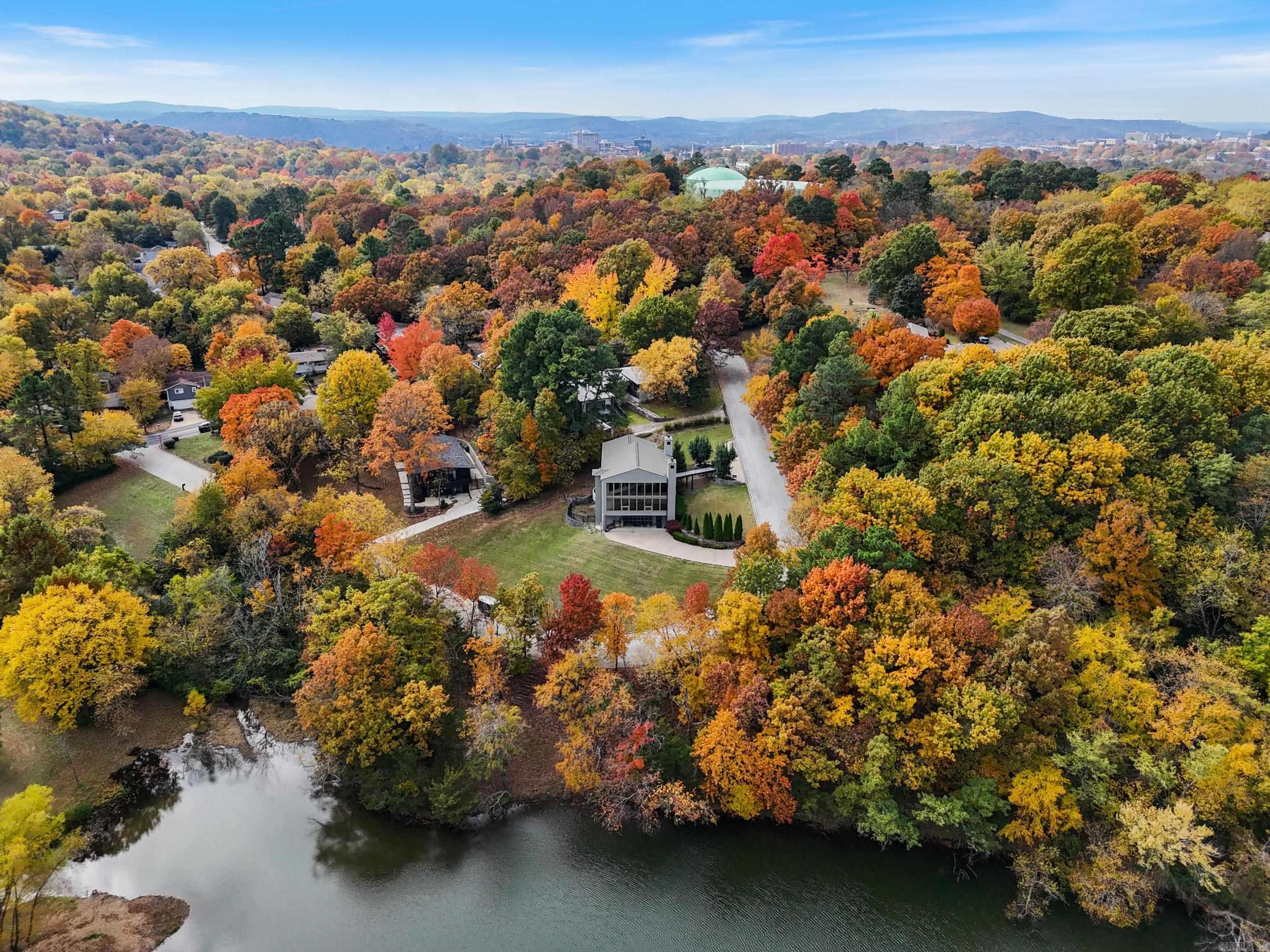 1140 E Lakefront Drive  Fayetteville, AR