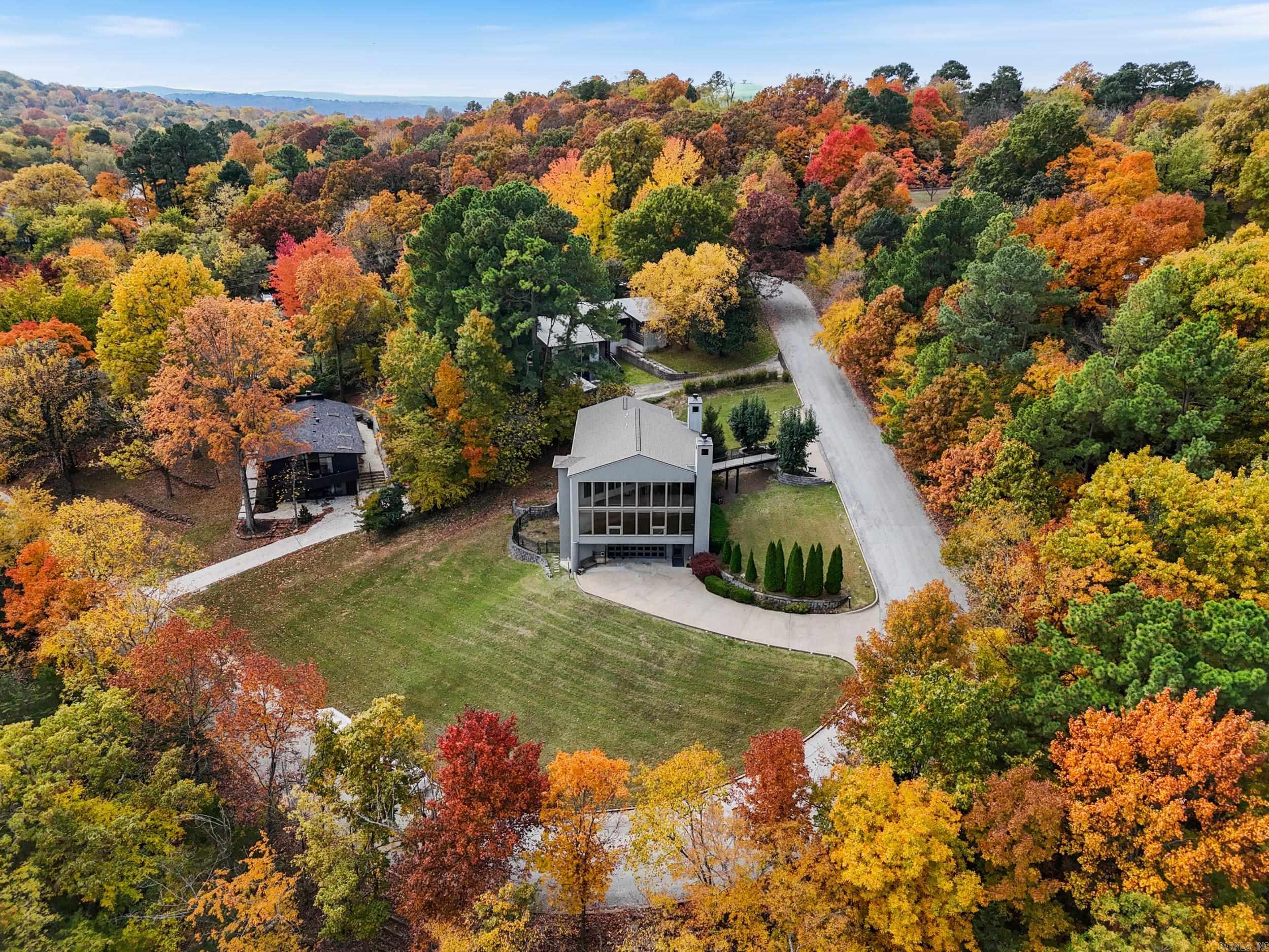 1140 E Lakefront Drive  Fayetteville, AR