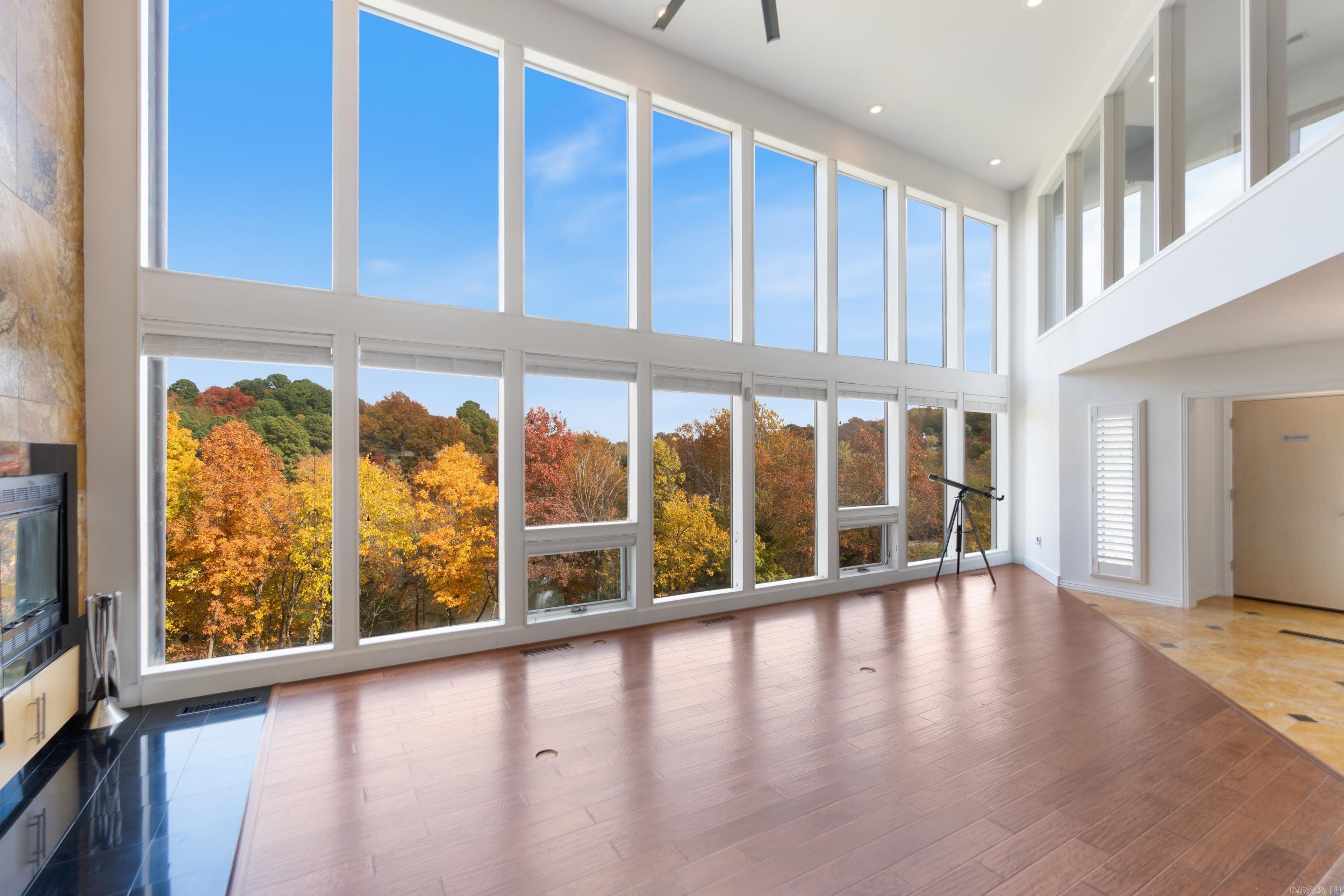 1140 E Lakefront Drive  Fayetteville, AR