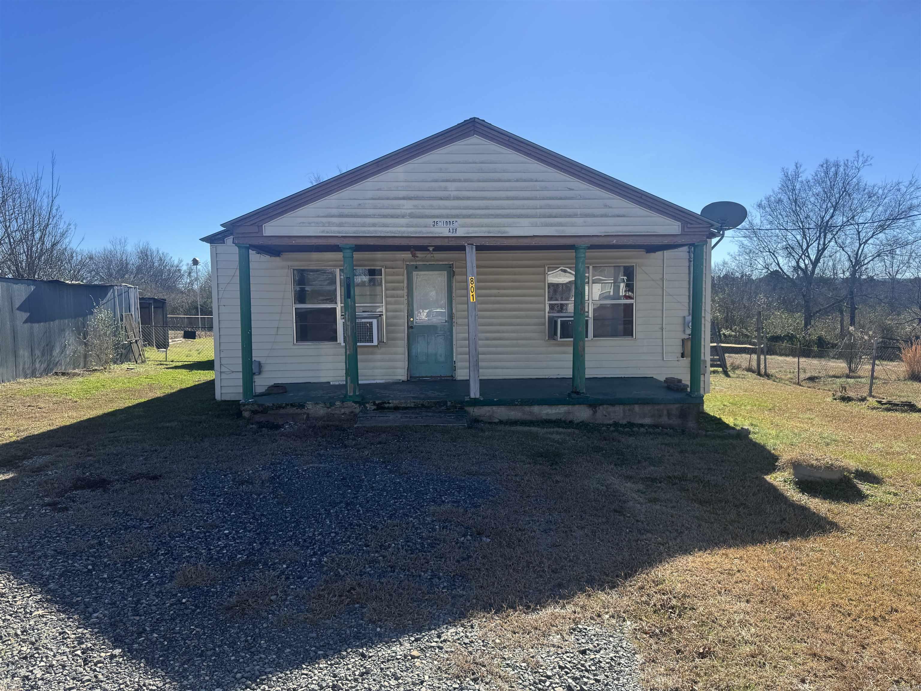 801 Deridder Avenue  Mena, AR