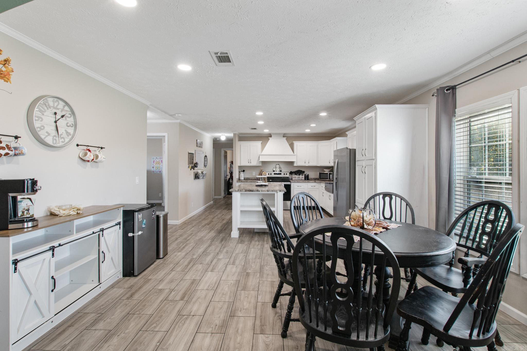 160 Oak Grove  Austin, AR