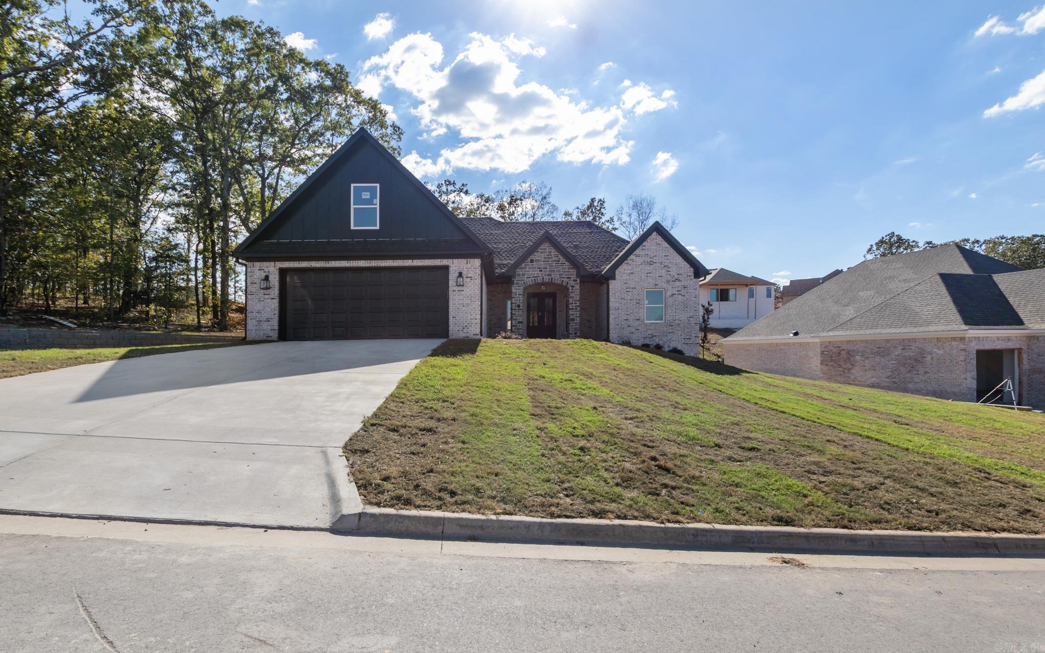 517 Valley Oak Drive Sherwood, AR 72120