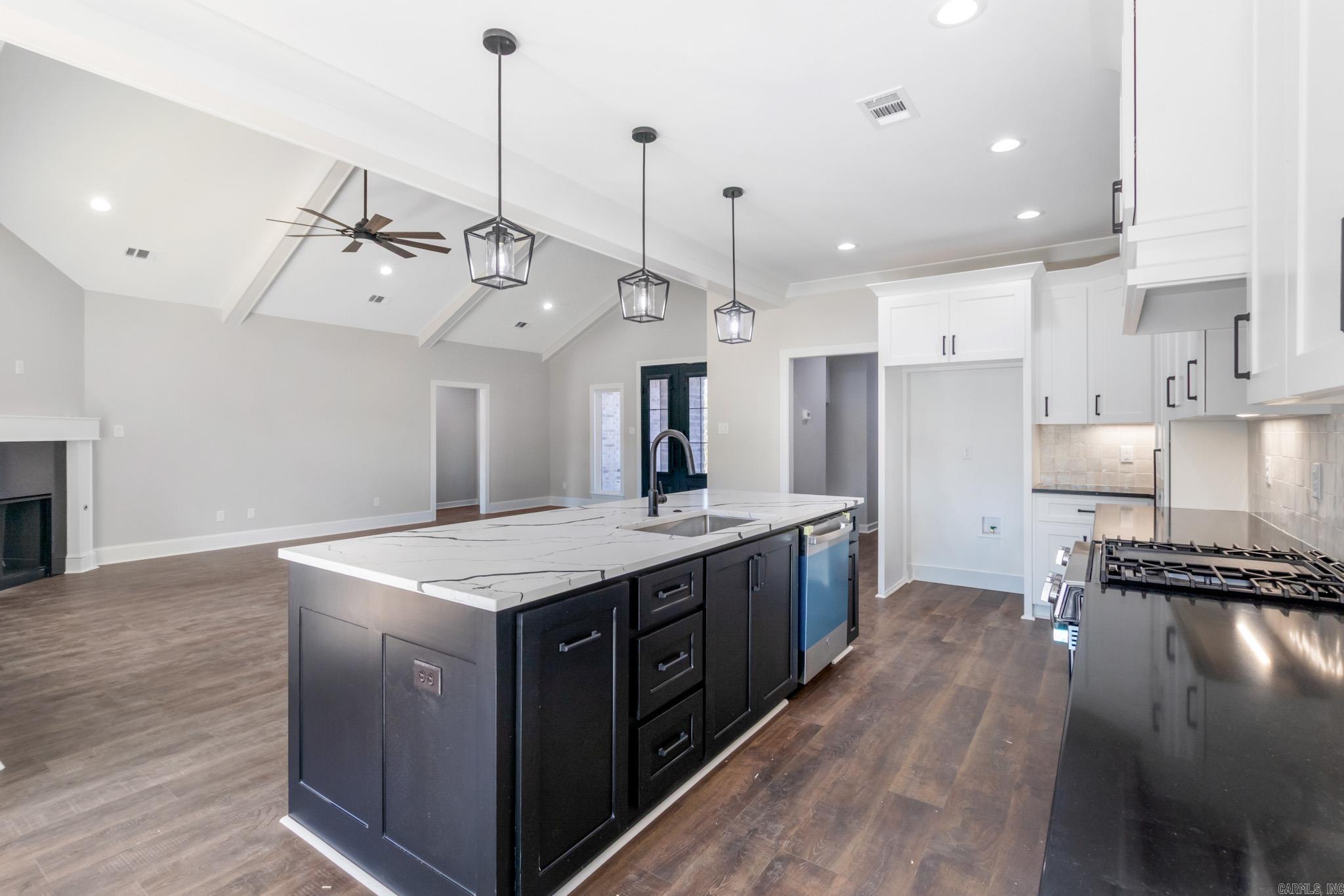 517 Valley Oak  Sherwood, AR