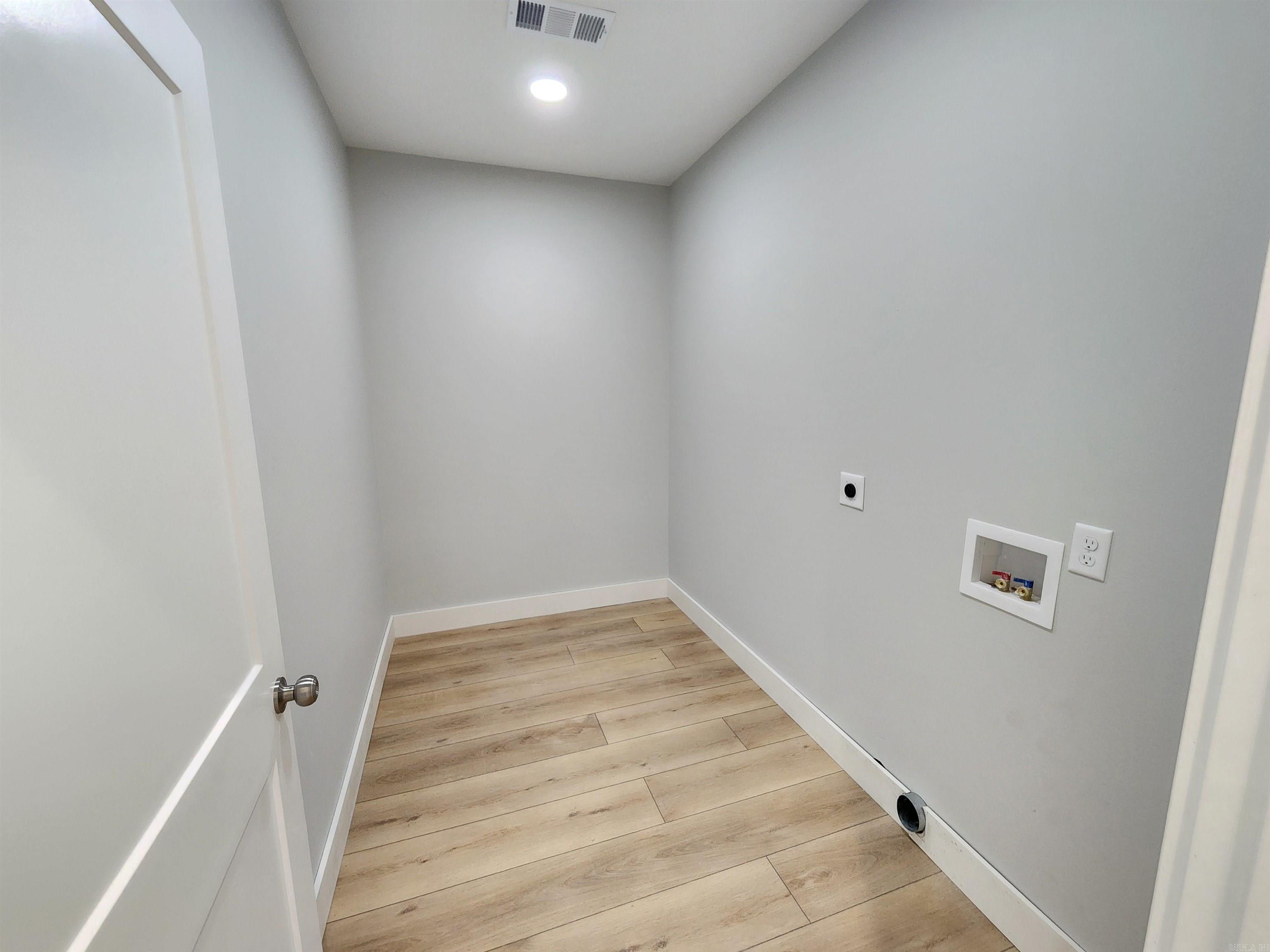 296 Walker  Higginson, AR