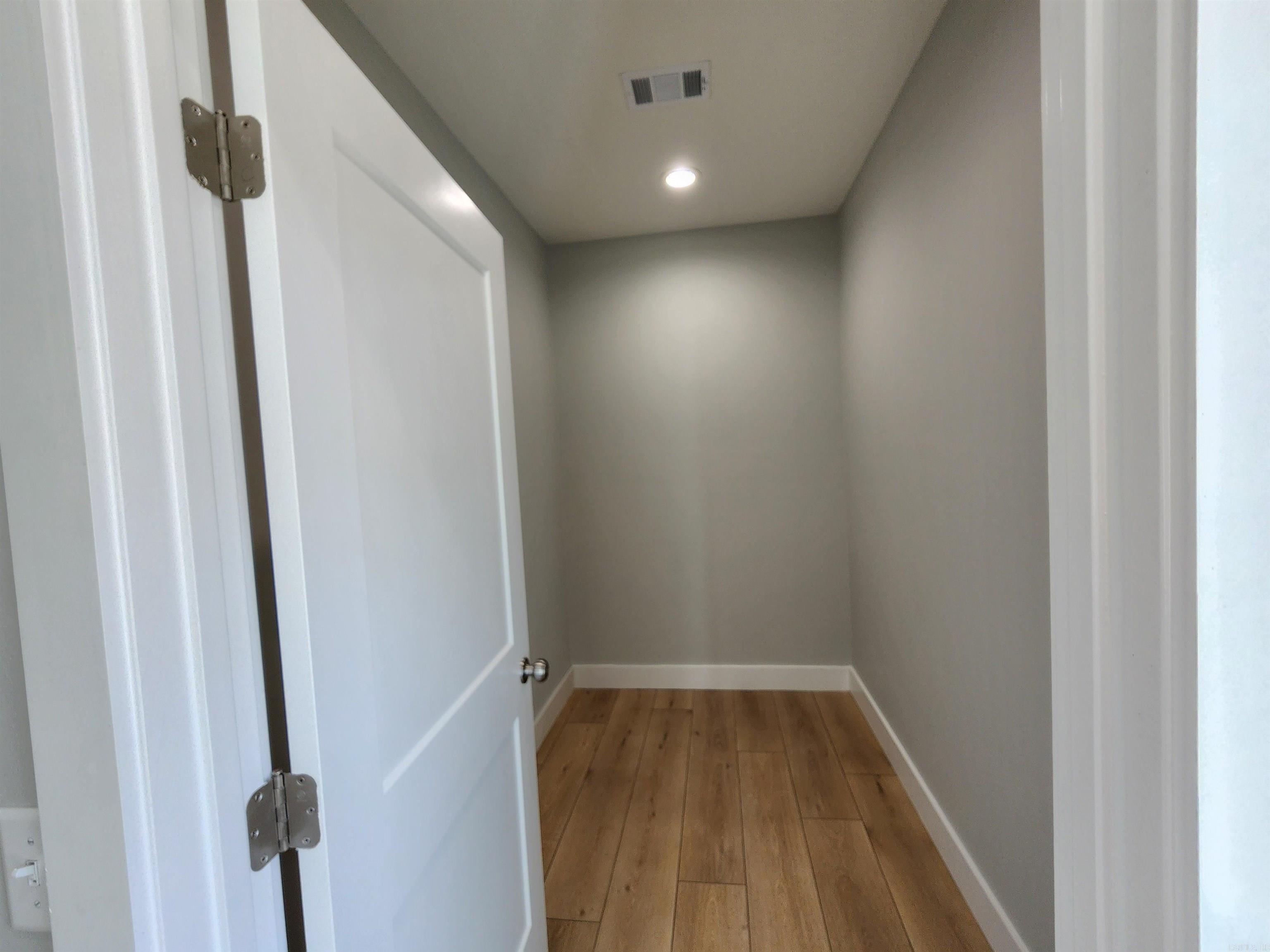 296 Walker  Higginson, AR