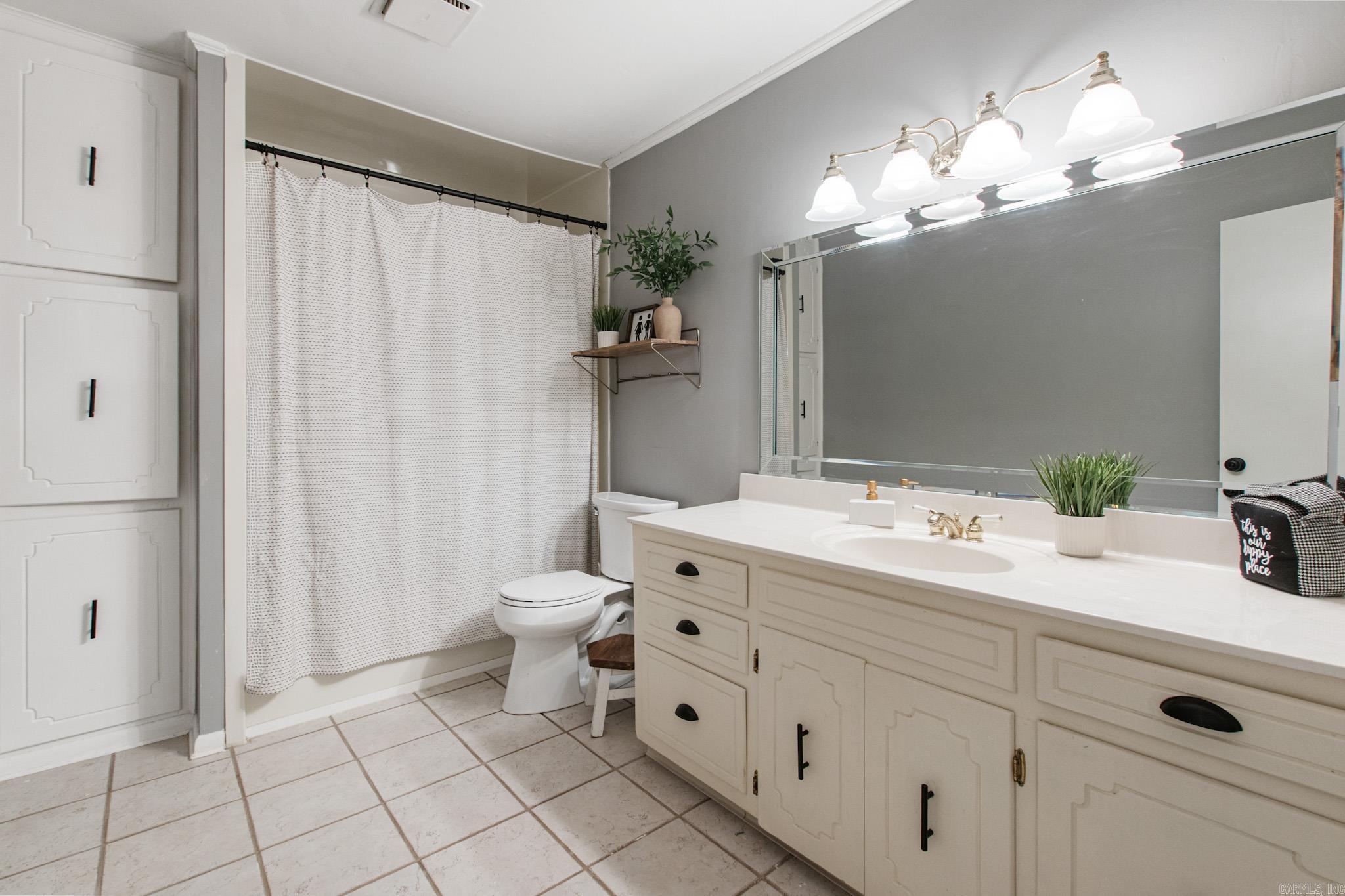 716 Adams Drive Jacksonville, AR 72076