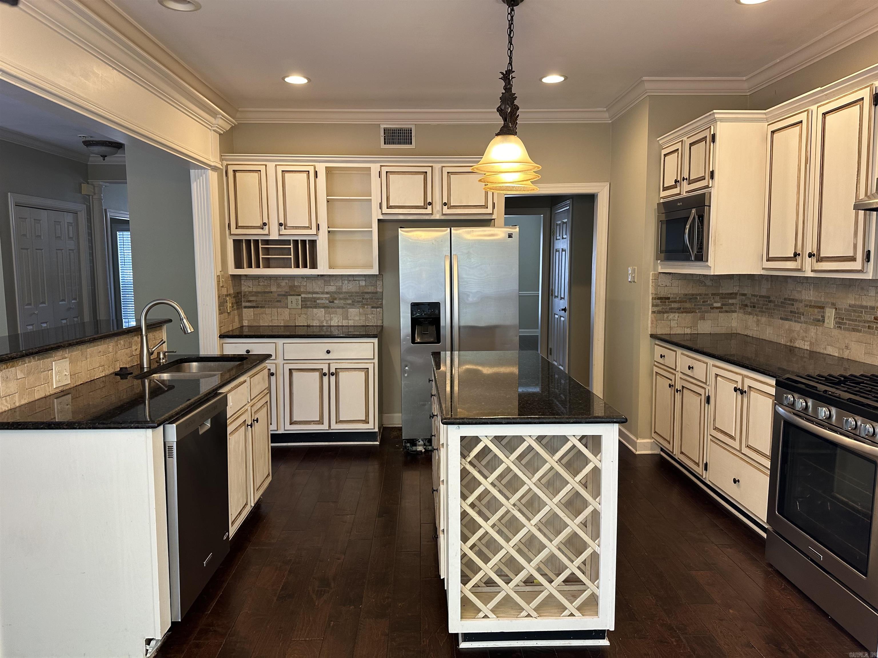 4 Bordeaux Ct.  Little Rock, AR