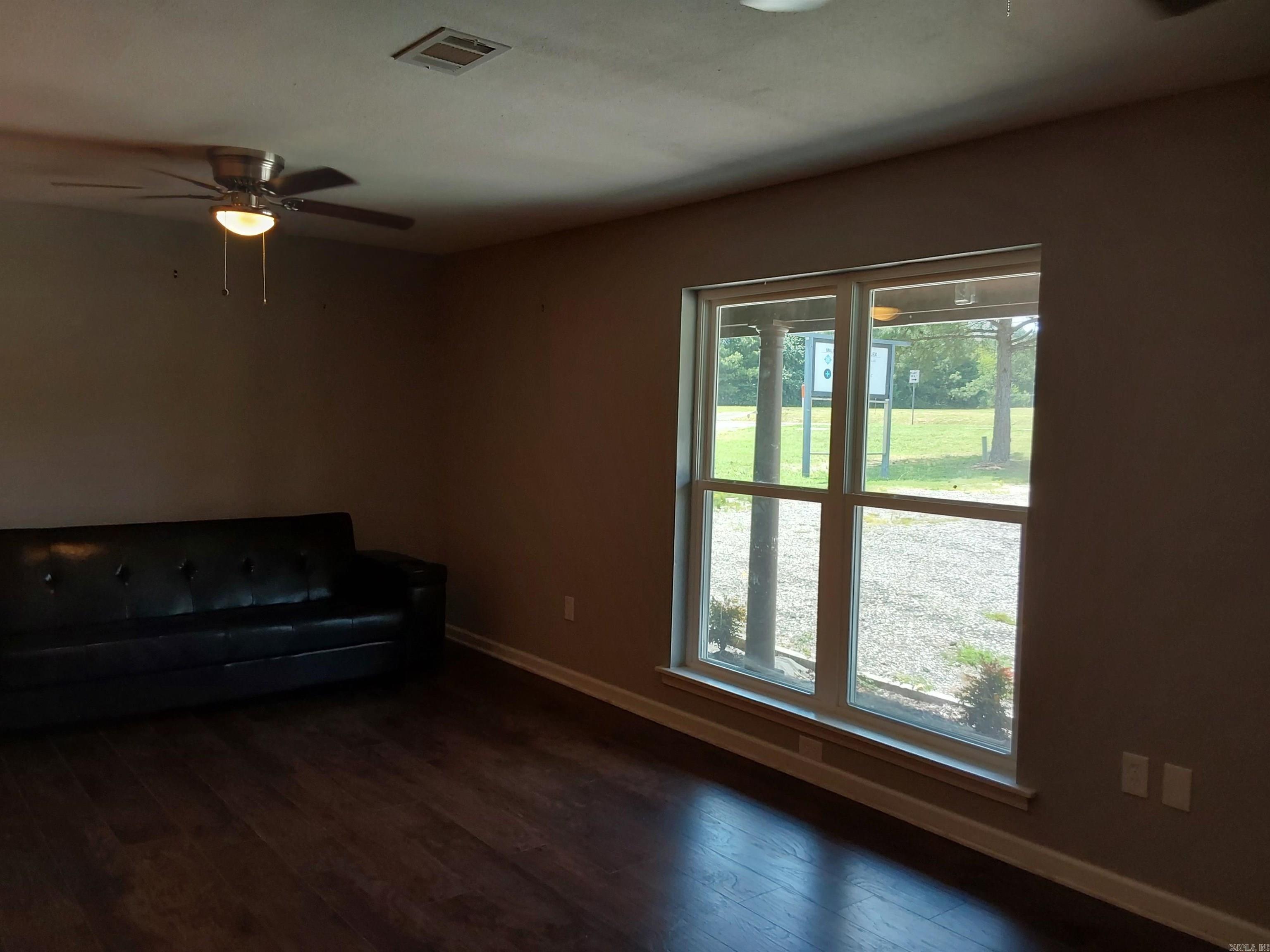 3111 Military  Benton, AR