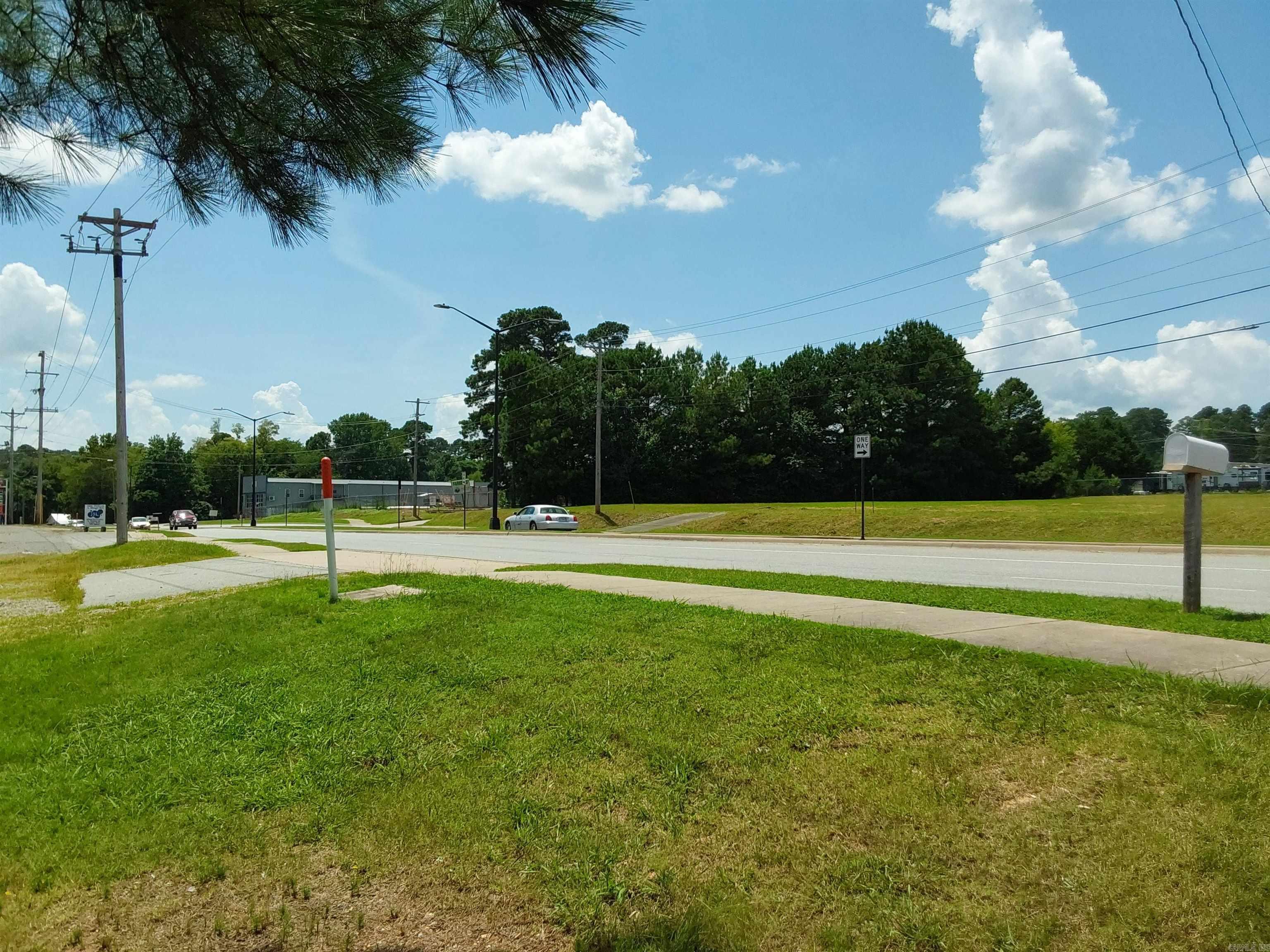 3111 Military  Benton, AR