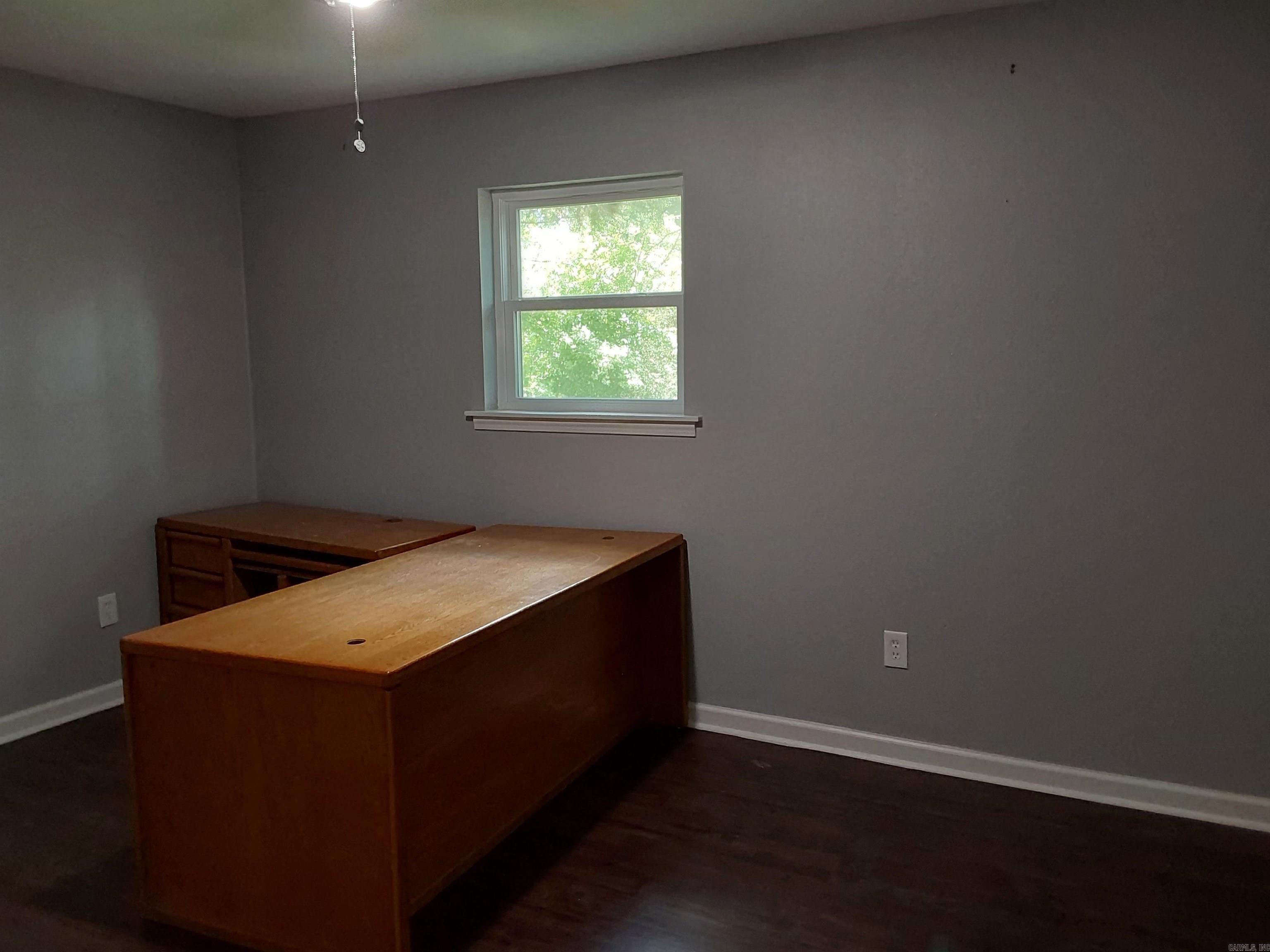 3111 Military  Benton, AR