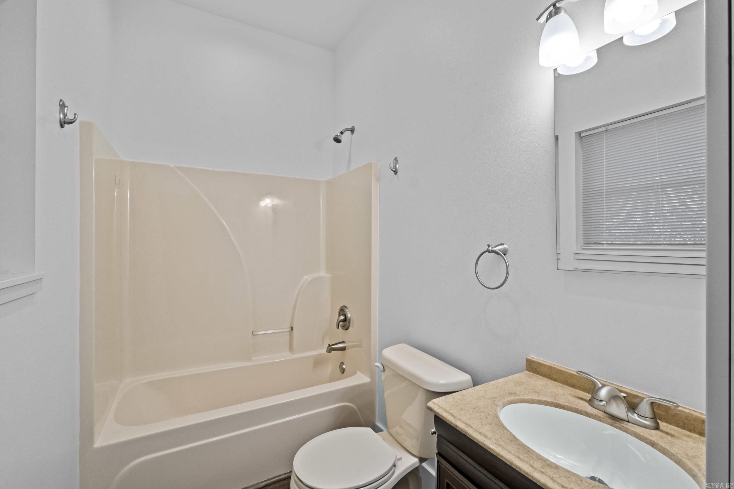 2944 W Country Club  Searcy, AR