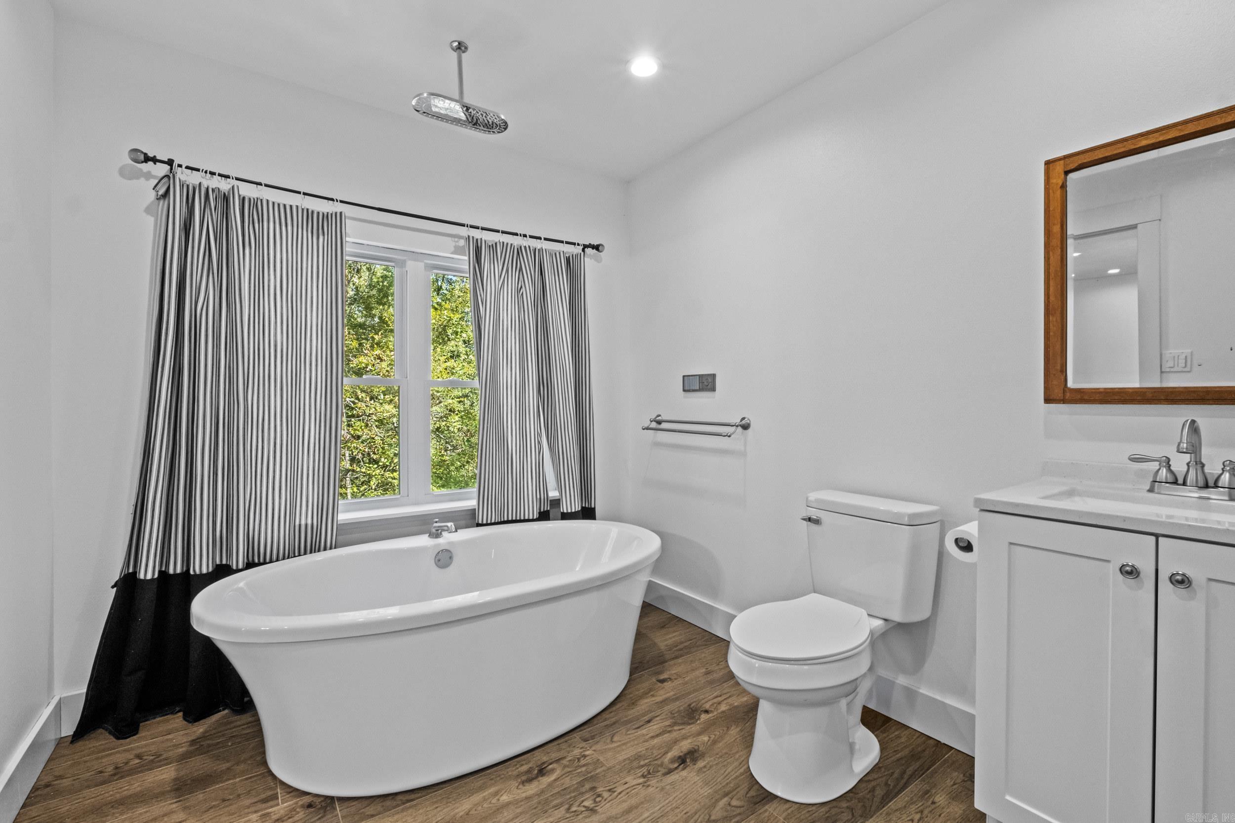 2944 W Country Club  Searcy, AR