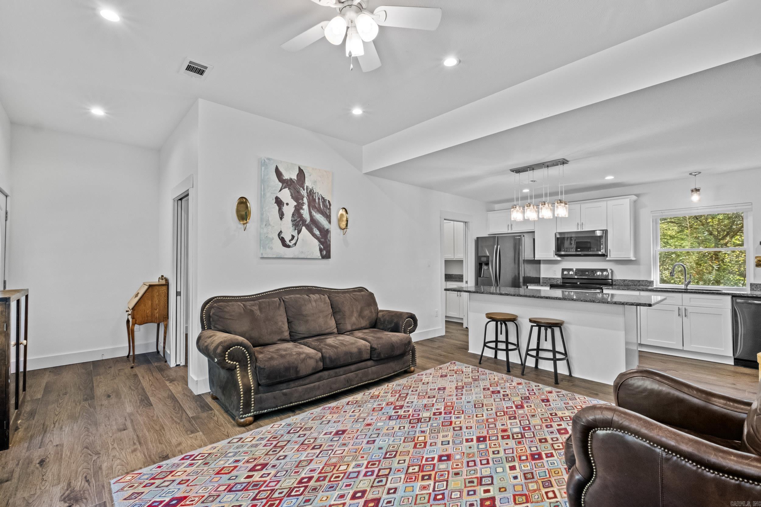 2944 W Country Club  Searcy, AR