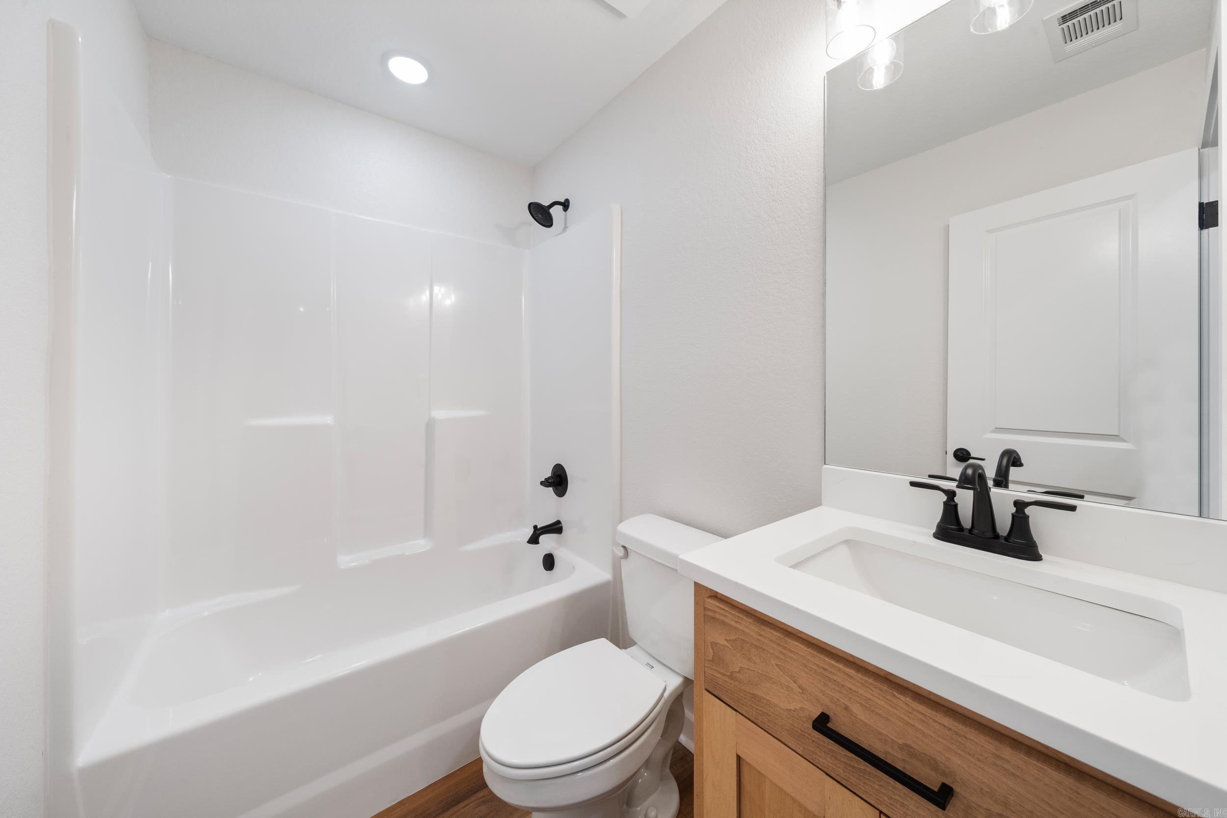 1005 N Red  Sheridan, AR