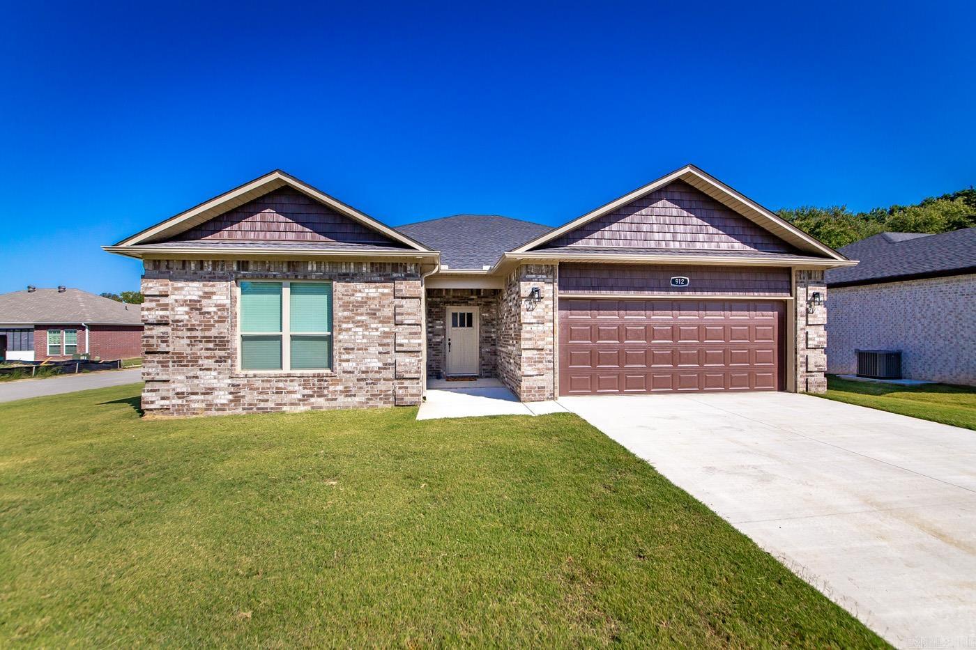 912 E Dell Vista  Cabot, AR
