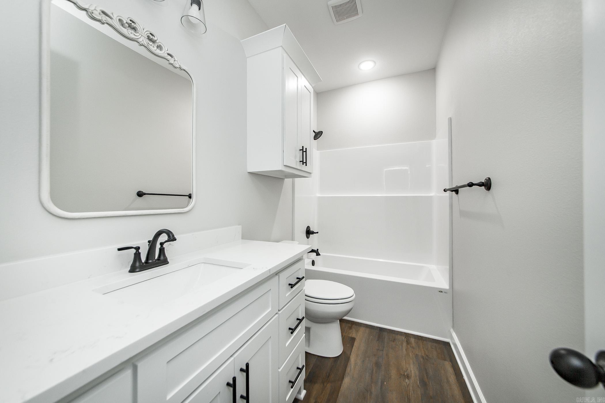 912 E Dell Vista  Cabot, AR