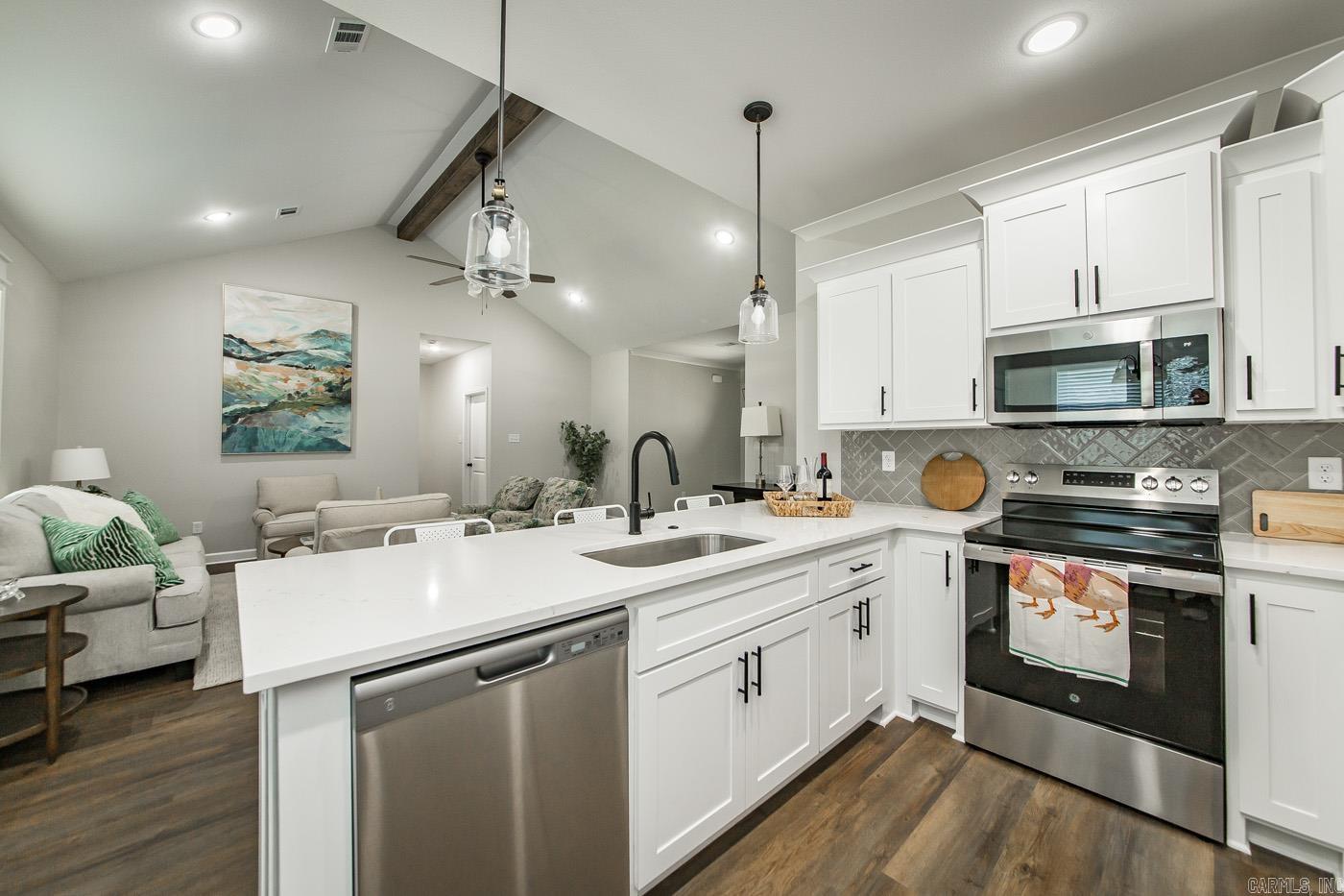 912 E Dell Vista  Cabot, AR