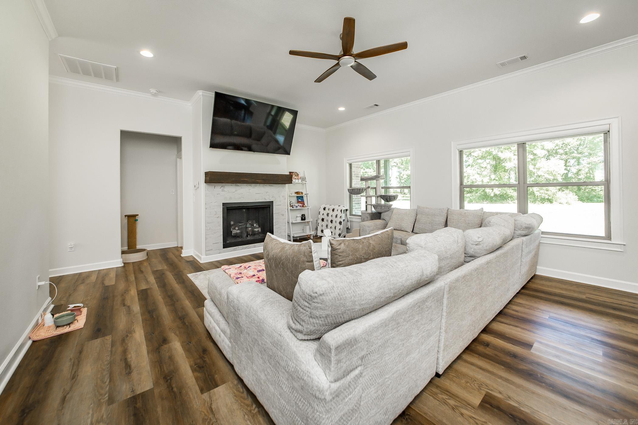 13129 Smarty Jones  Scott, AR