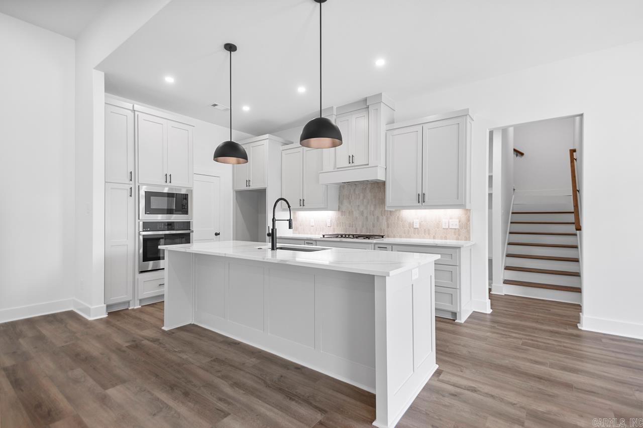 7121 Carl Moren Road  Hensley, AR