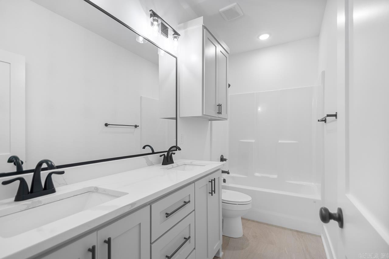 7121 Carl Moren Road  Hensley, AR