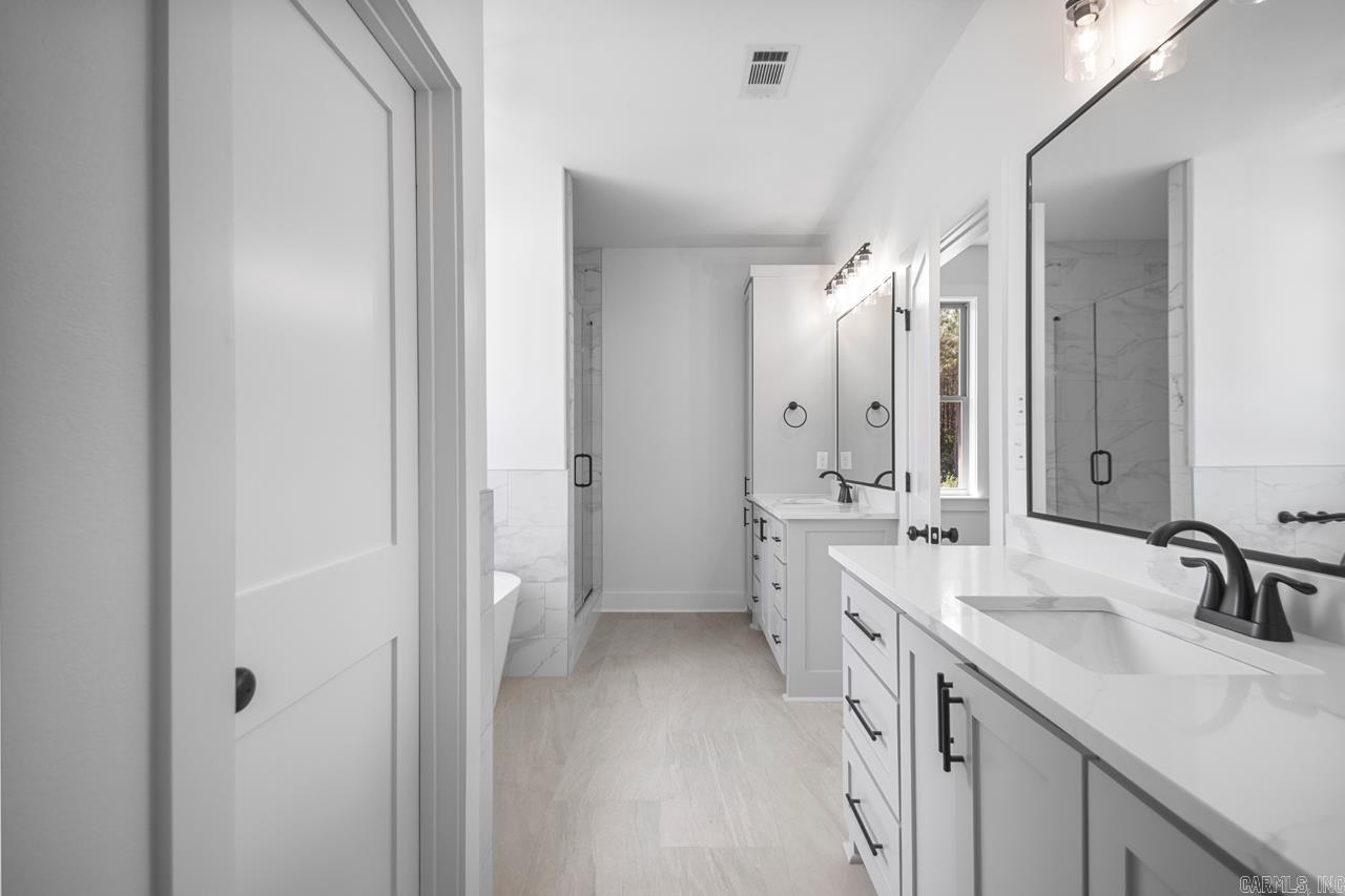 7121 Carl Moren Road  Hensley, AR