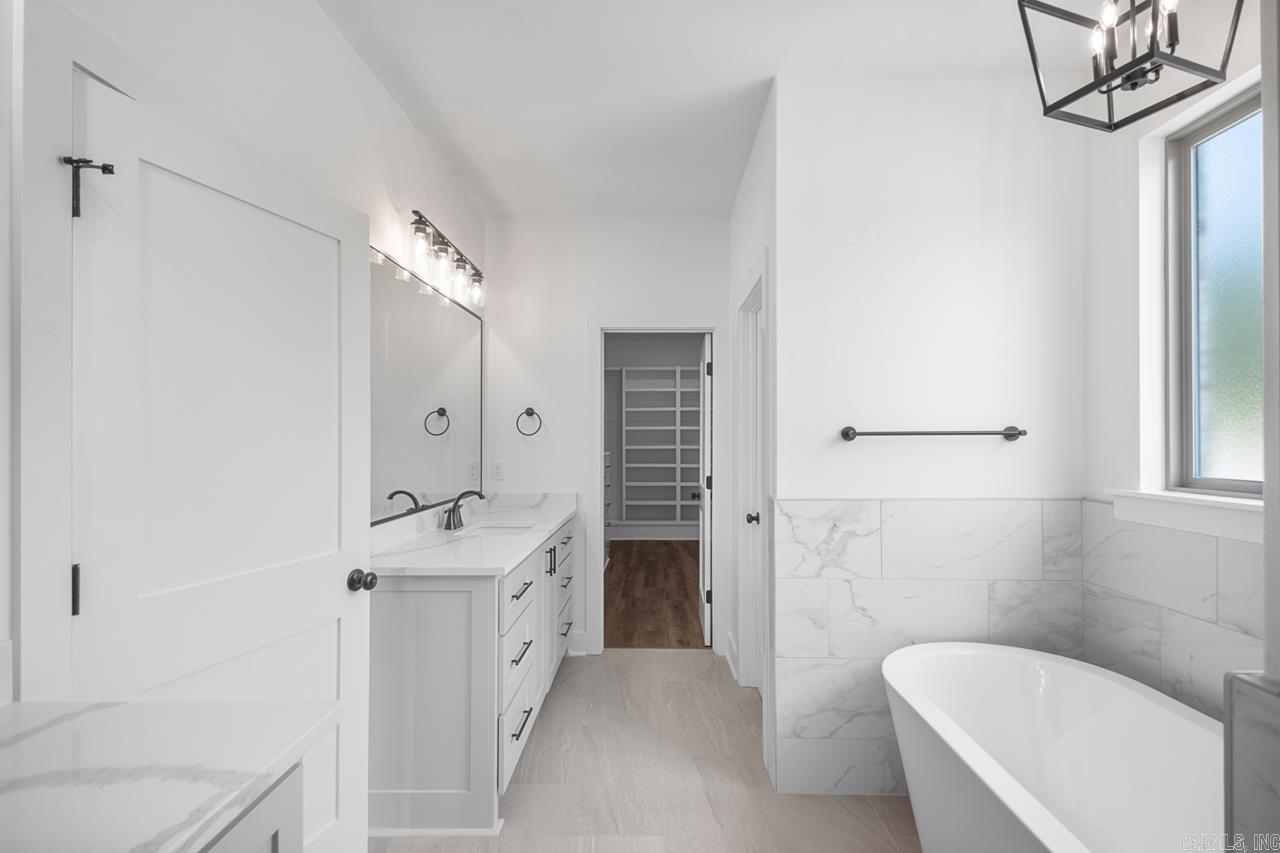 7121 Carl Moren Road  Hensley, AR