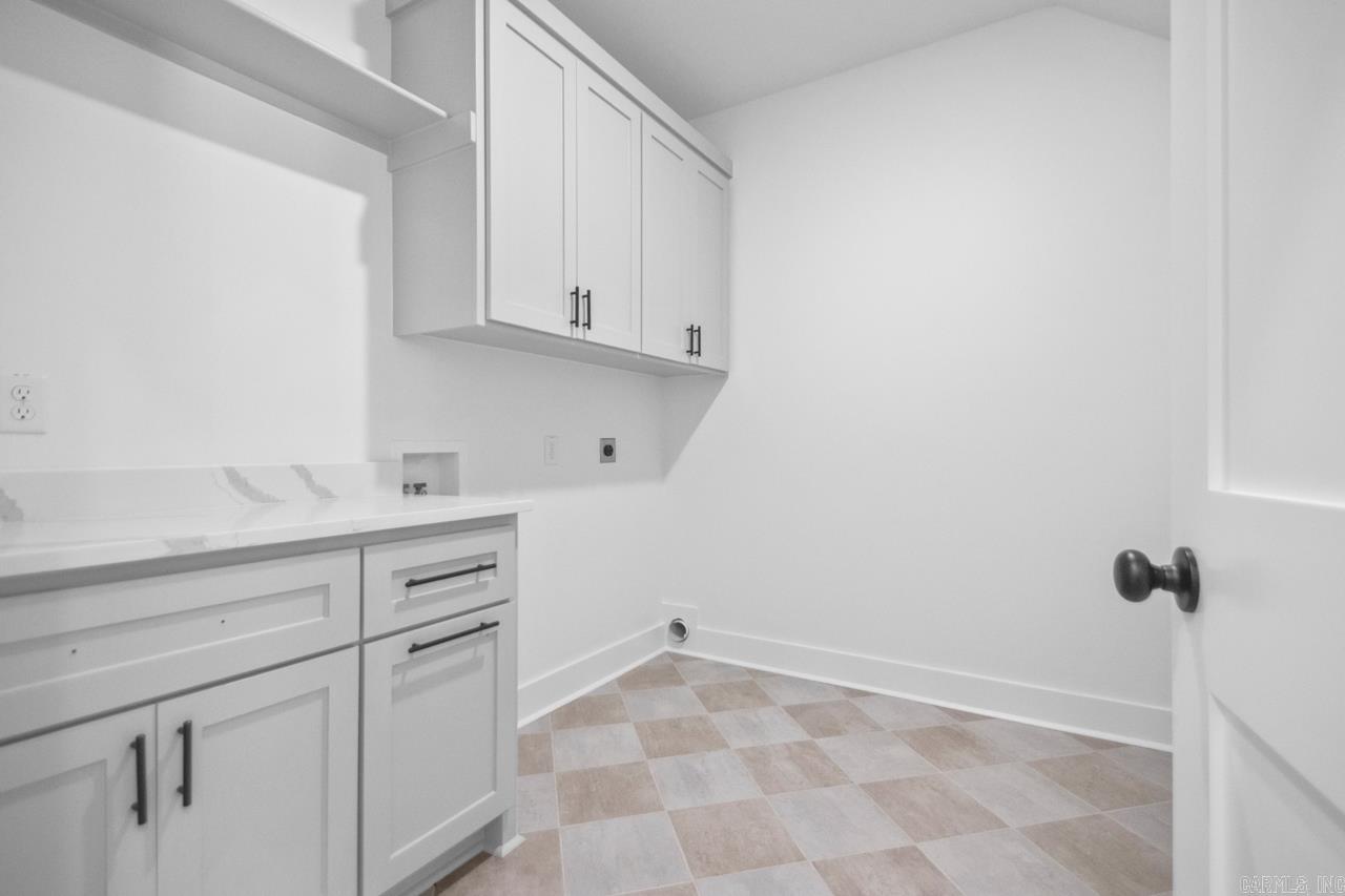 7121 Carl Moren Road  Hensley, AR