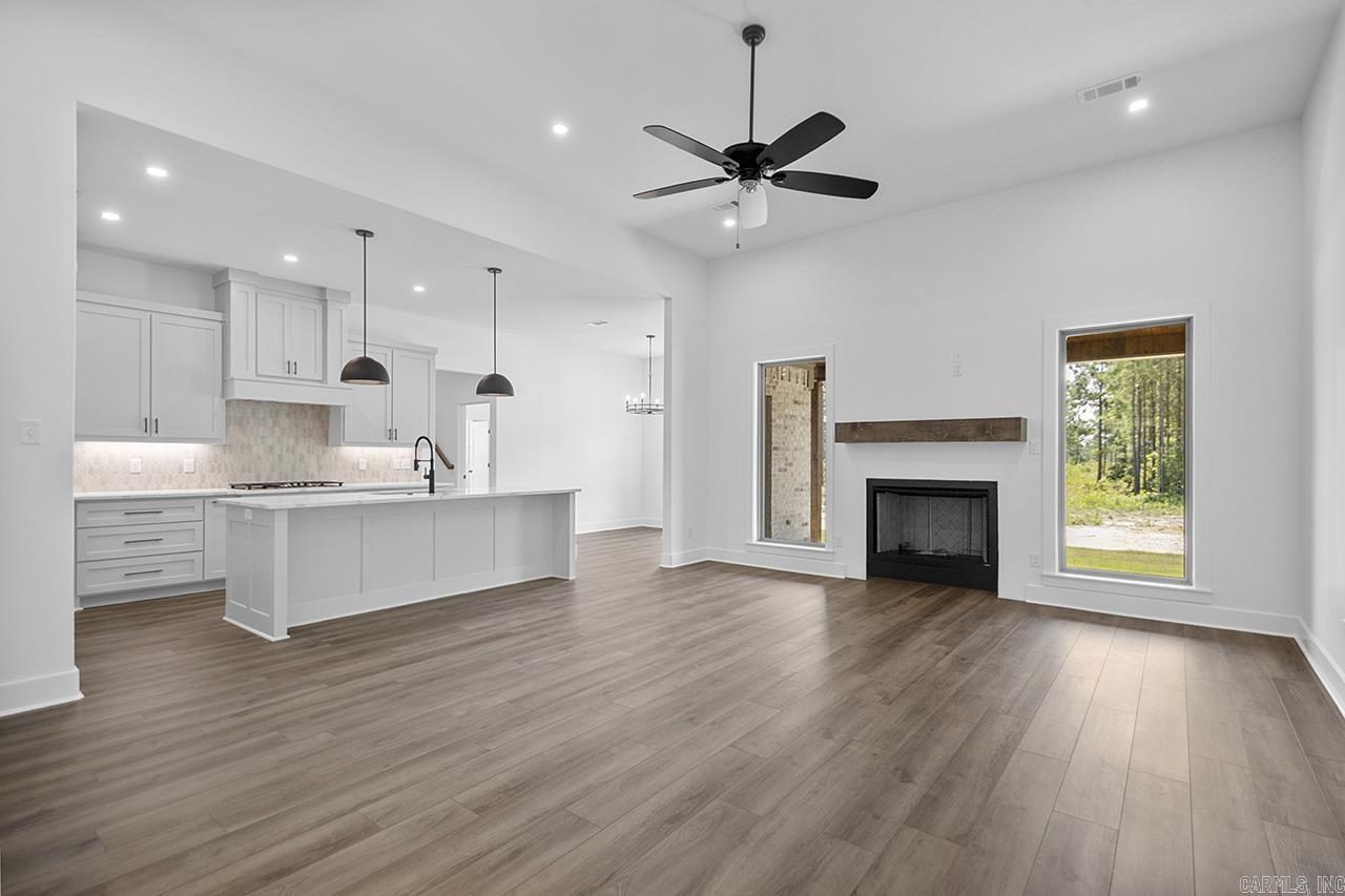 7121 Carl Moren Road Hensley, AR 72065