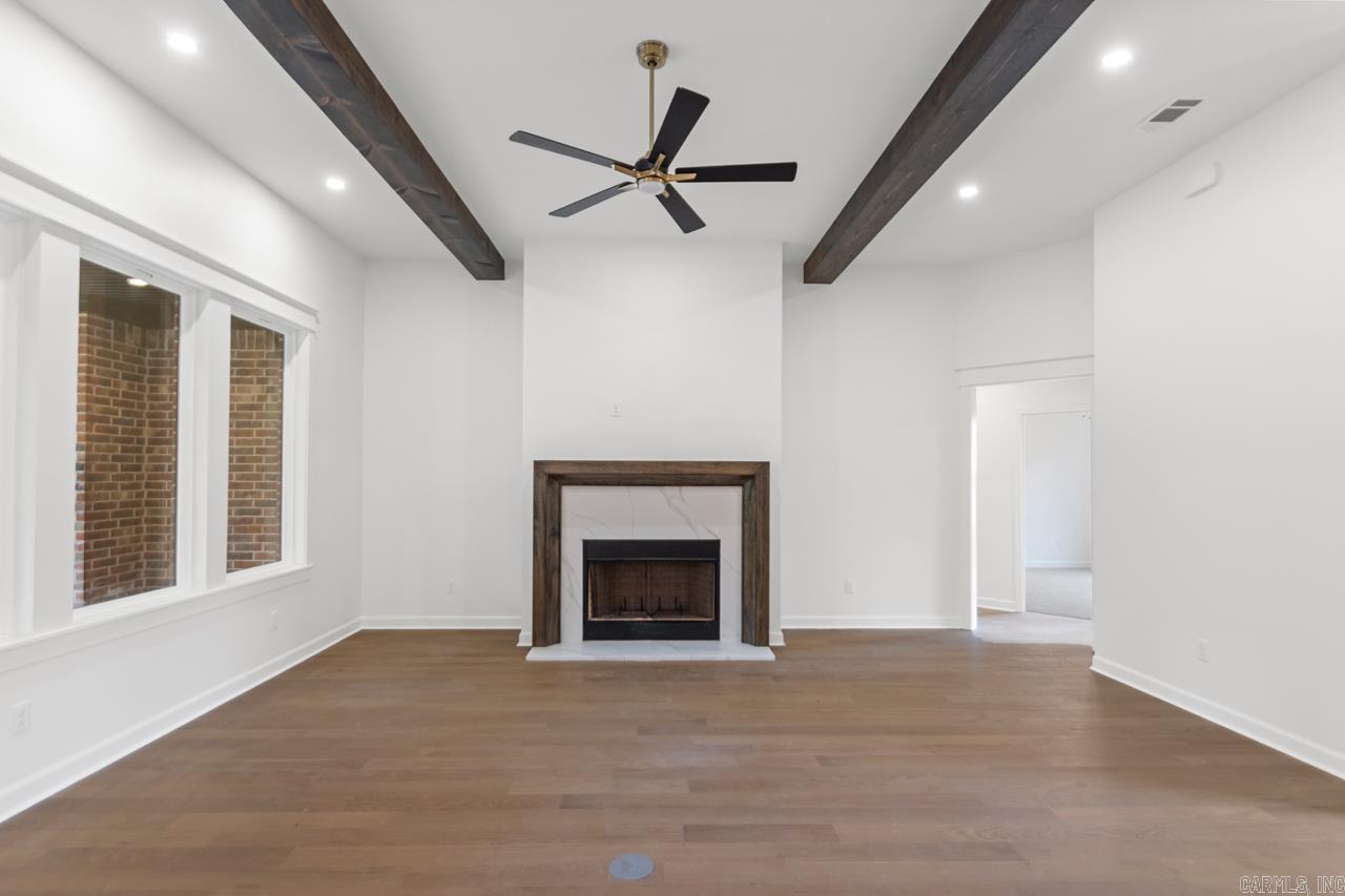 5676 Shore Drive  Hensley, AR