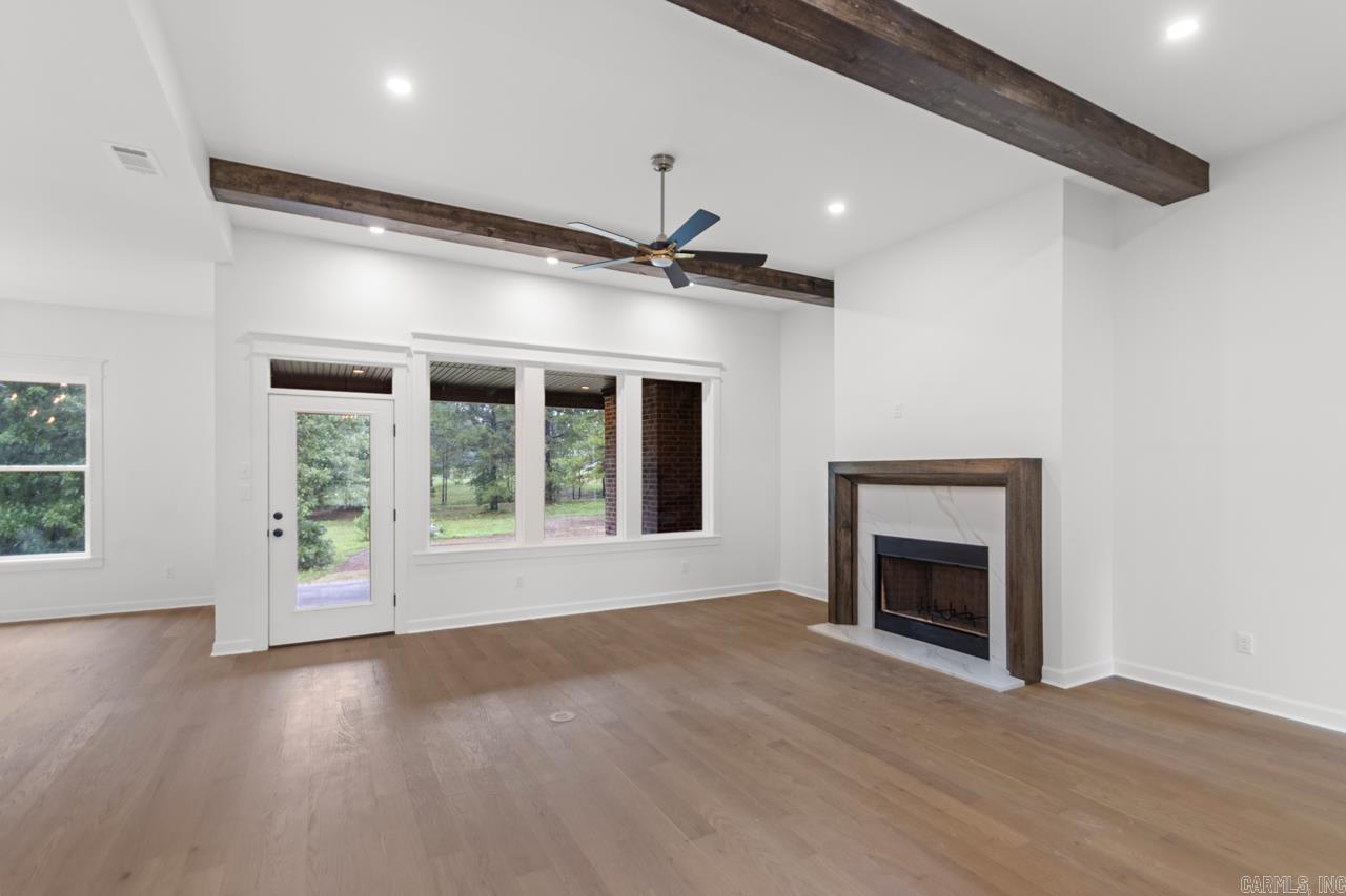 5676 Shore Drive  Hensley, AR