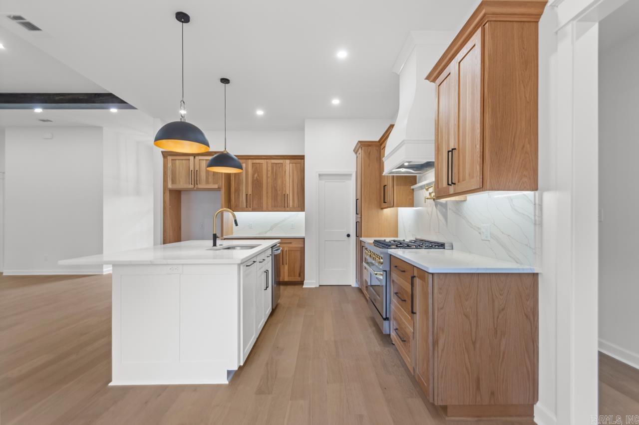 5676 Shore Drive  Hensley, AR