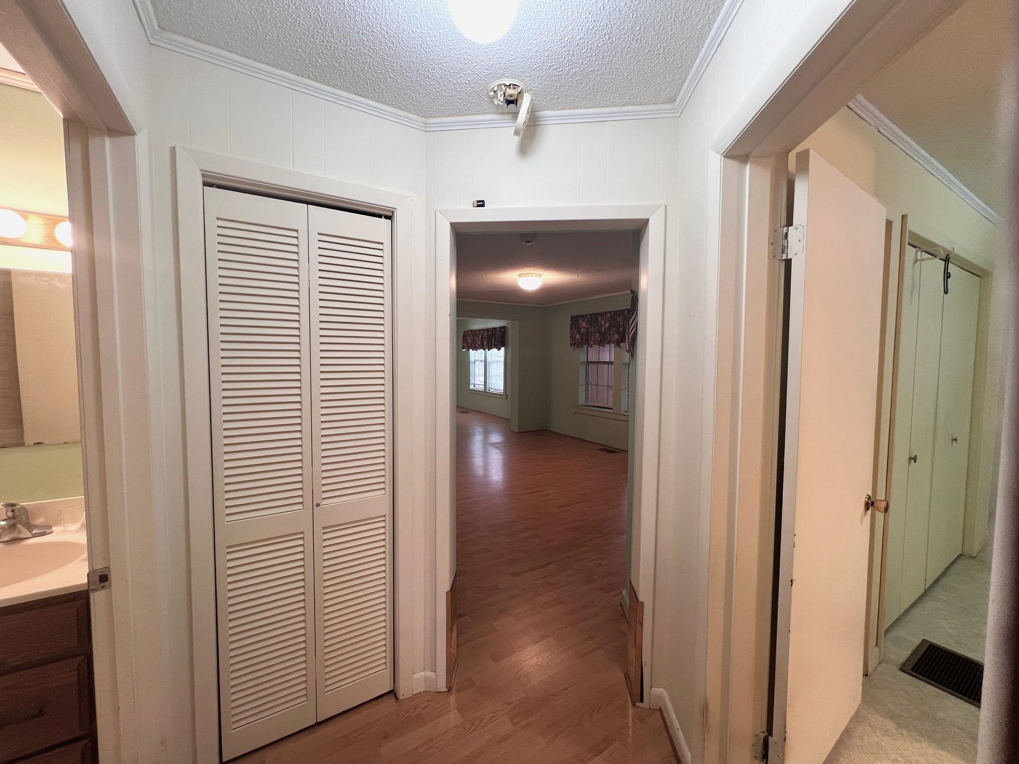 1201 E Main  Mountain View, AR