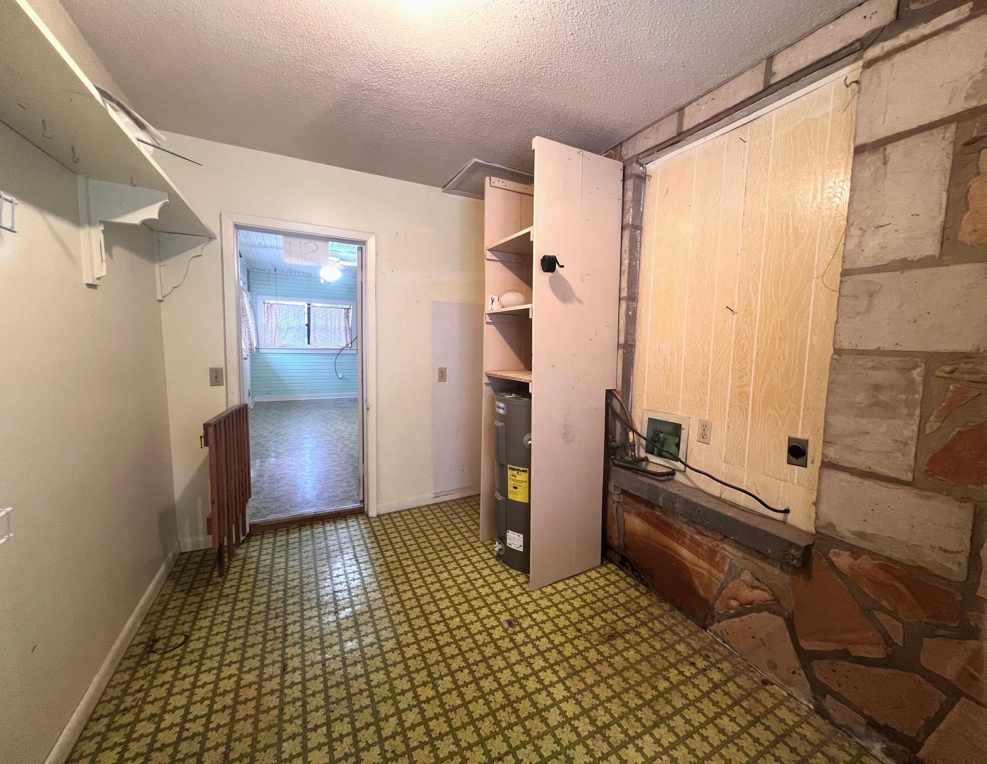 1201 E Main  Mountain View, AR