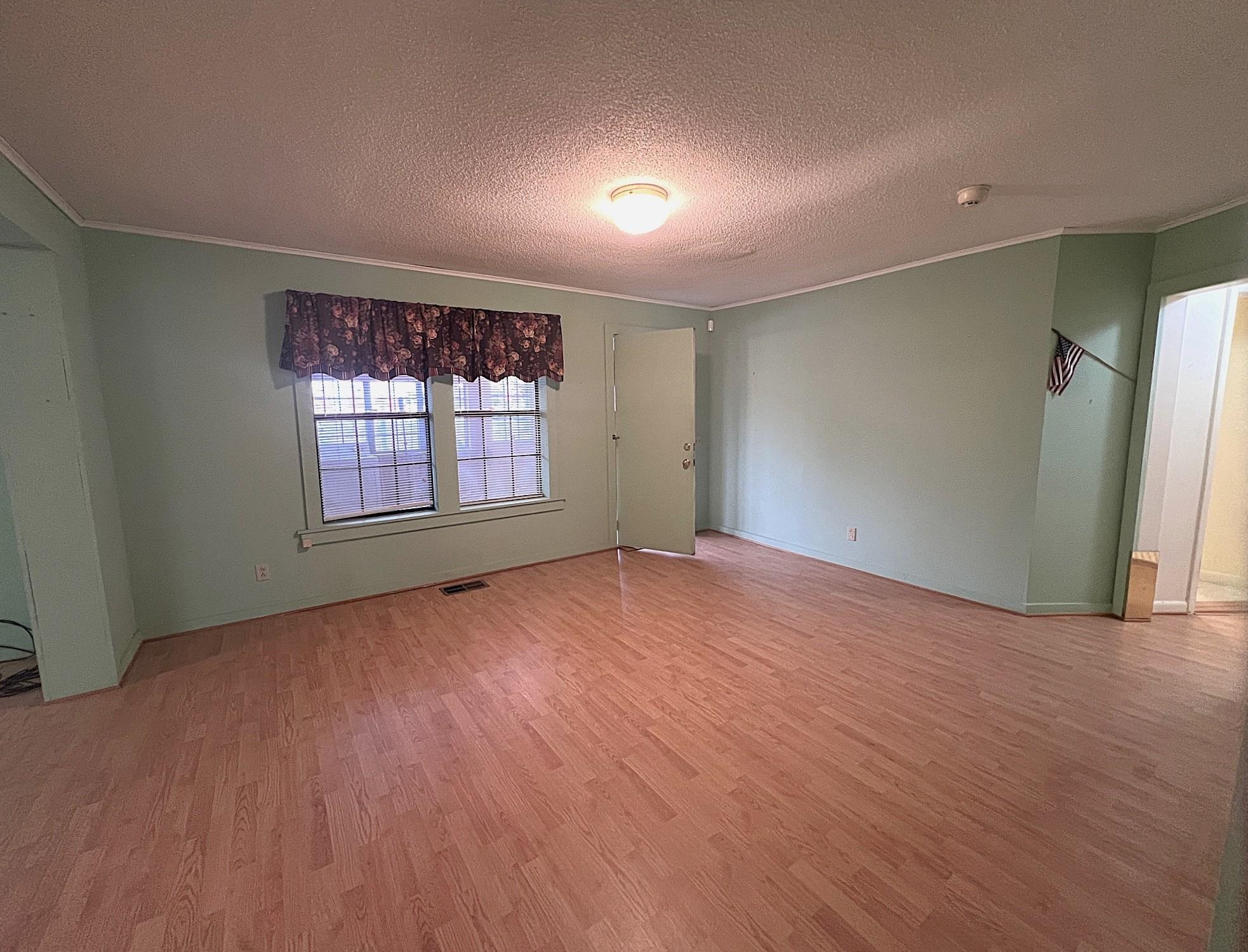 1201 E Main  Mountain View, AR