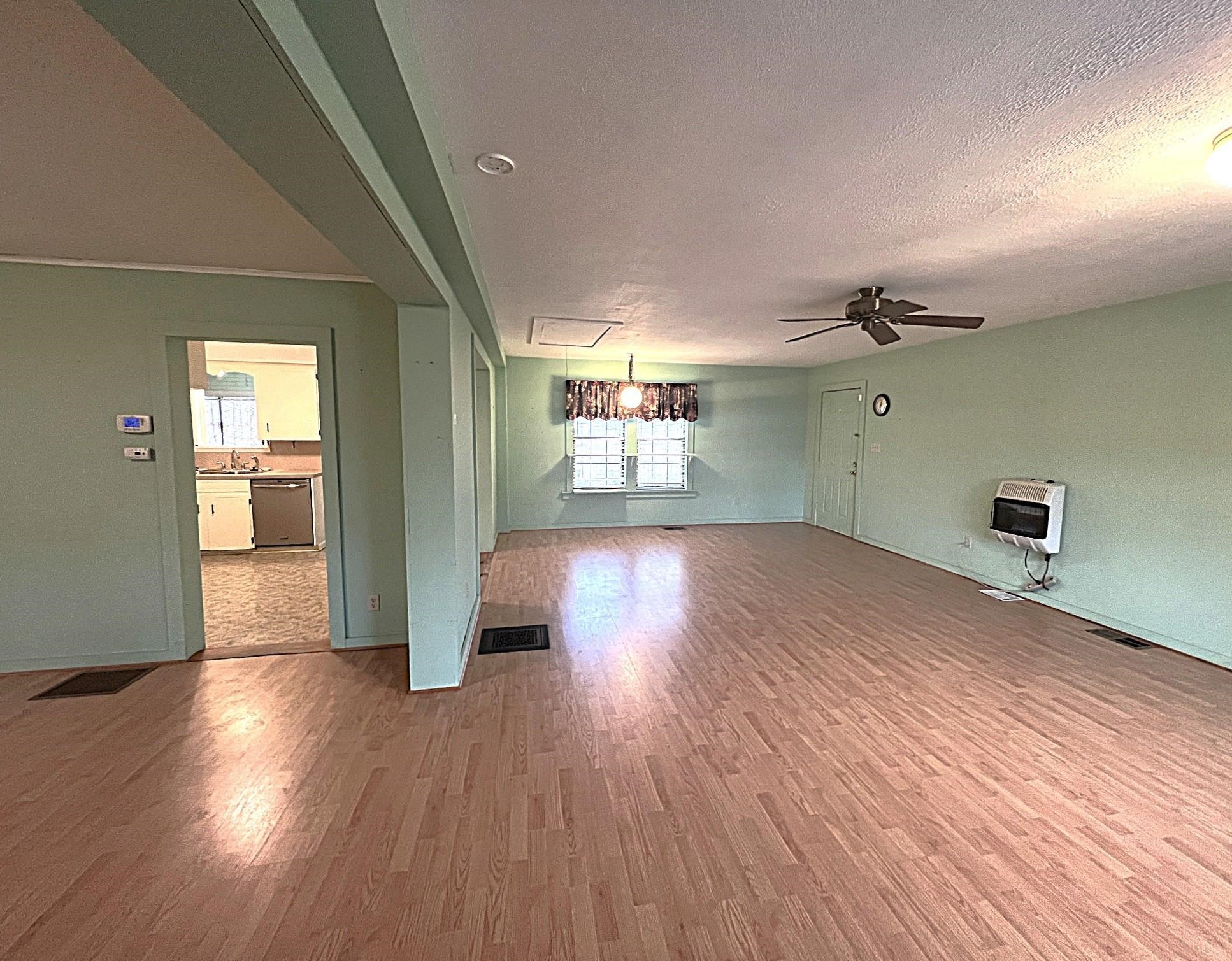 1201 E Main  Mountain View, AR