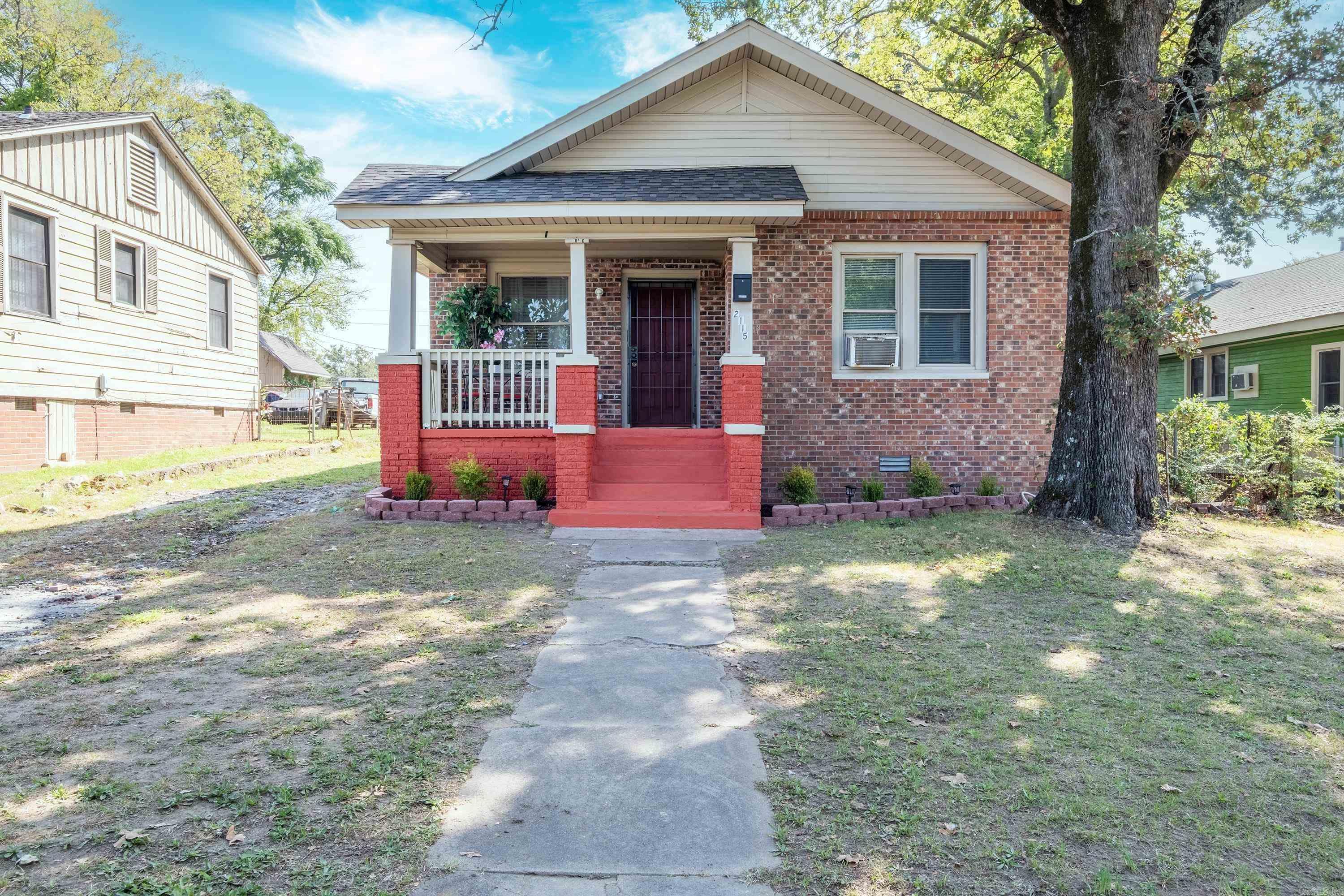 2115 McAlmont  Little Rock, AR