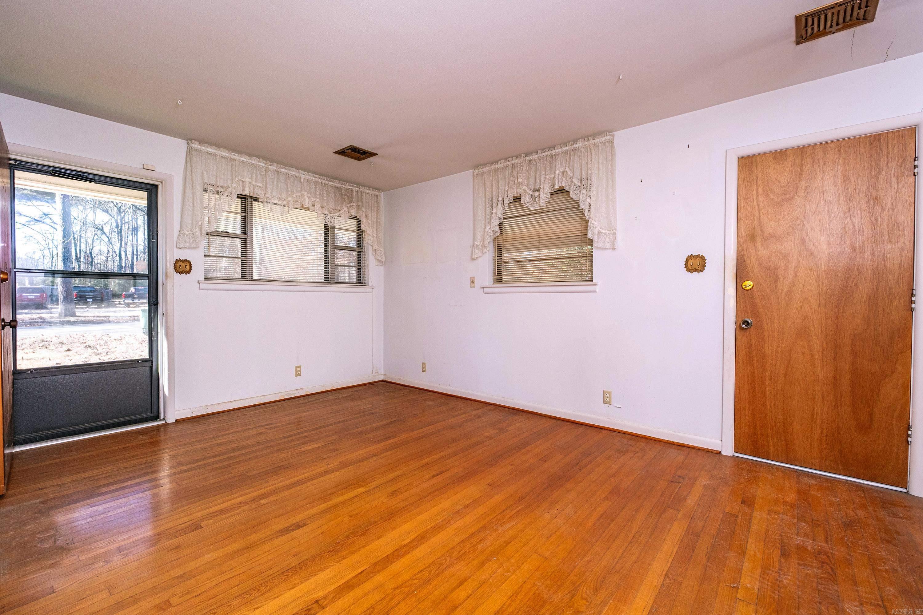 10925 Legion Hut  Mabelvale, AR