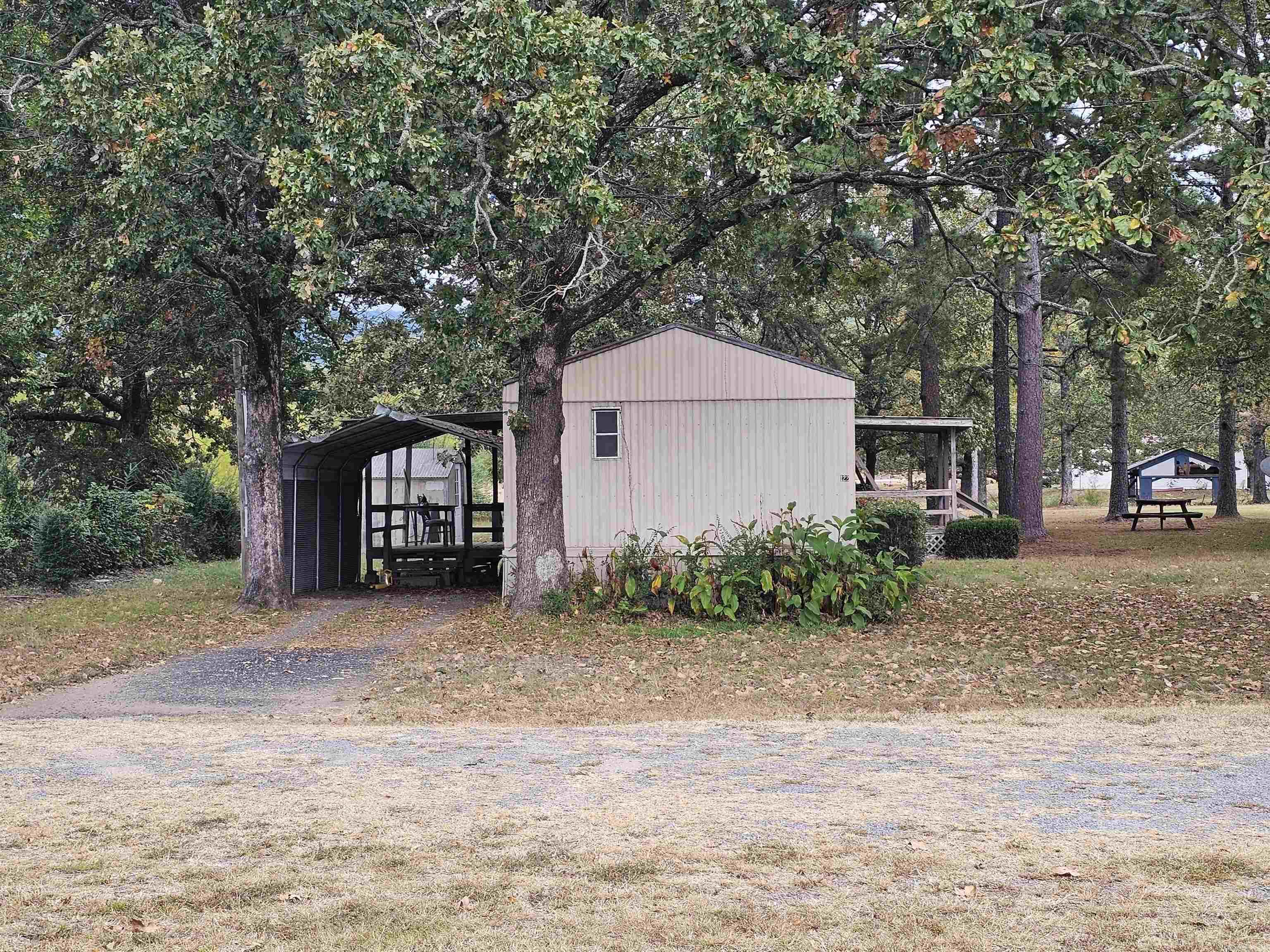 3613 Hwy 8  Mena, AR