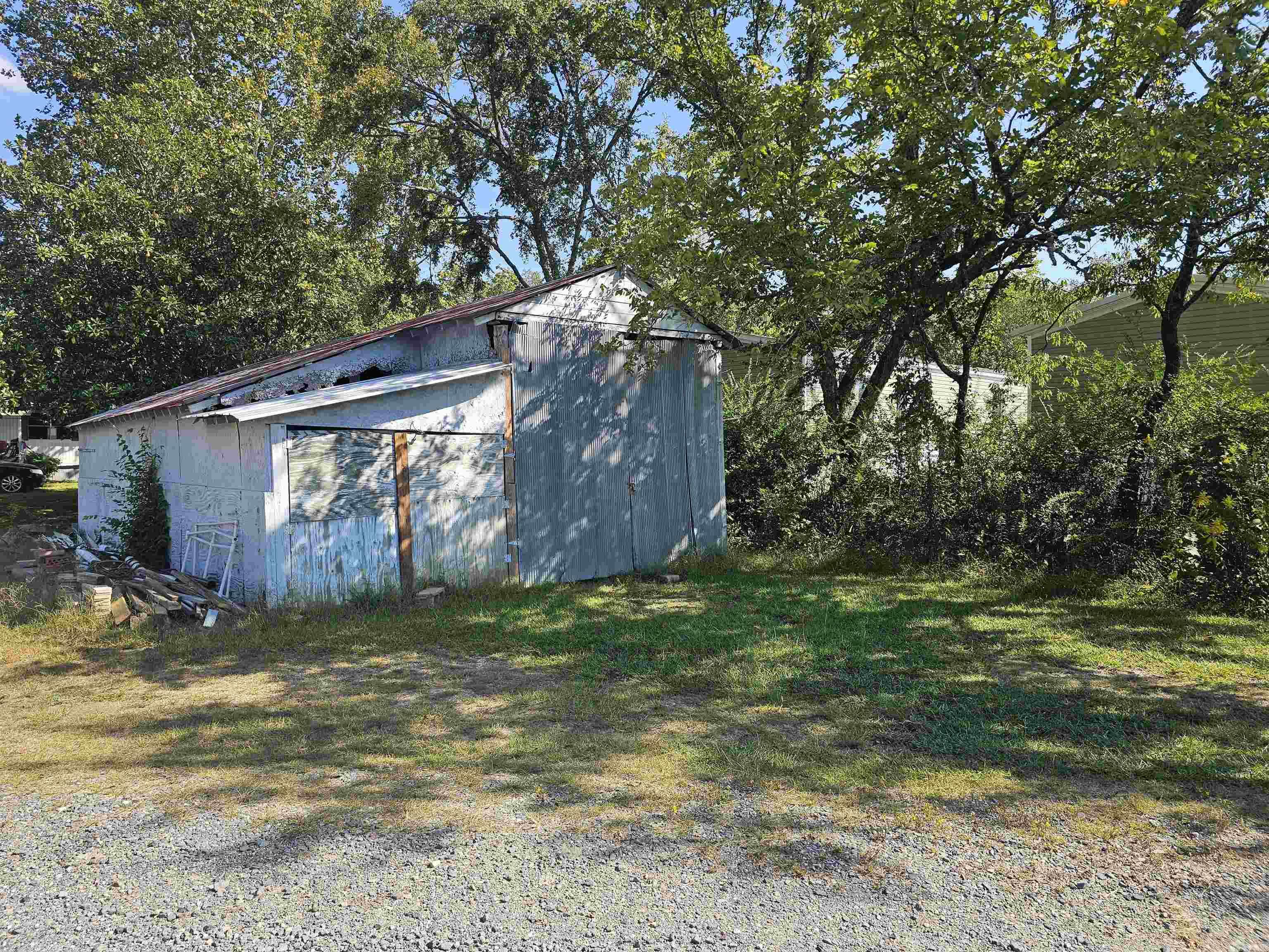 3613 Hwy 8  Mena, AR