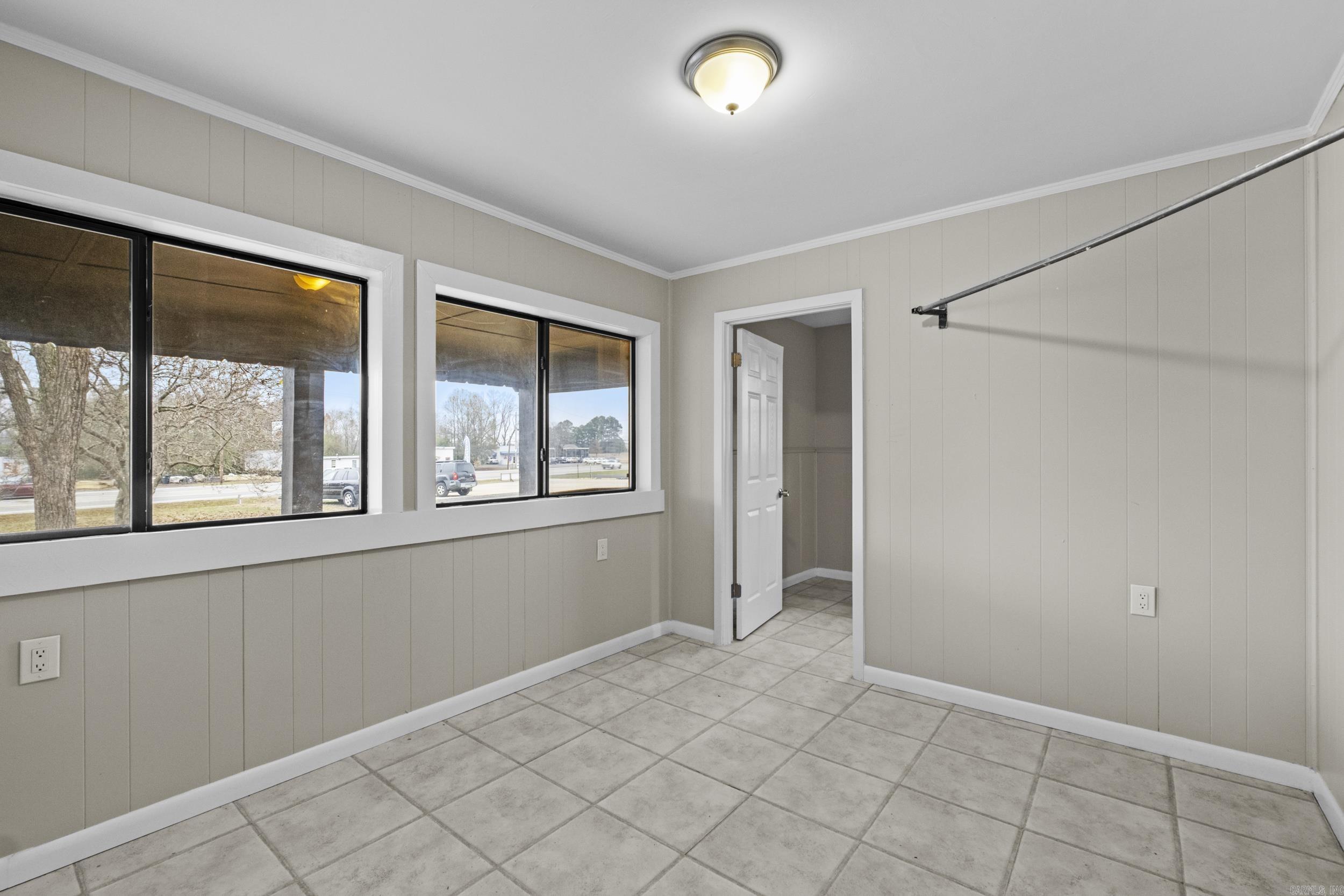 1306 N Lemon/Dewitt Henry  Beebe, AR