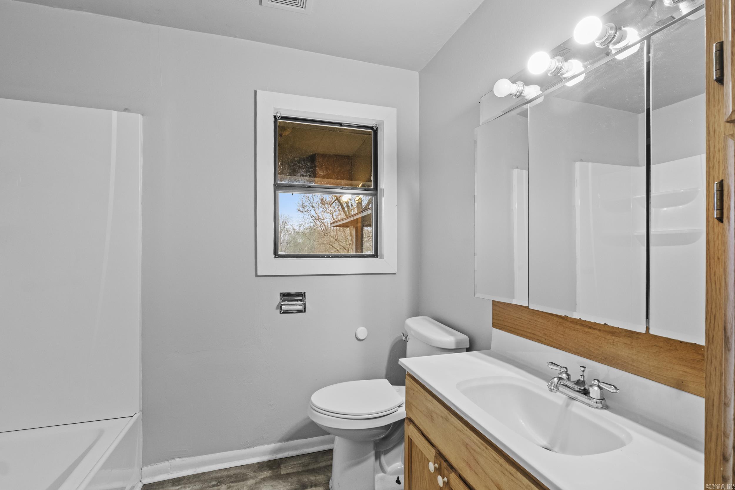 1306 N Lemon/Dewitt Henry  Beebe, AR