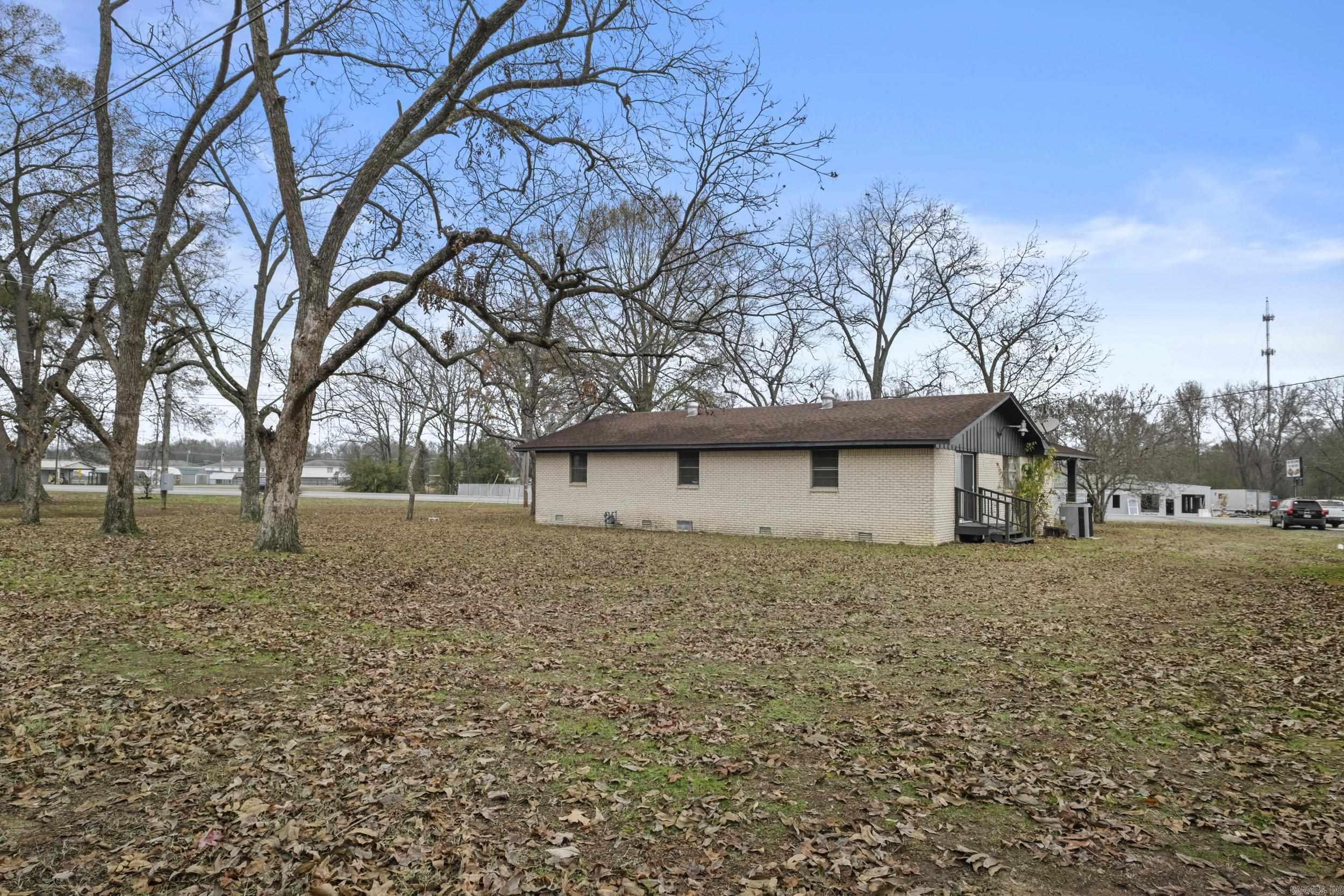 1306 N Lemon/Dewitt Henry  Beebe, AR