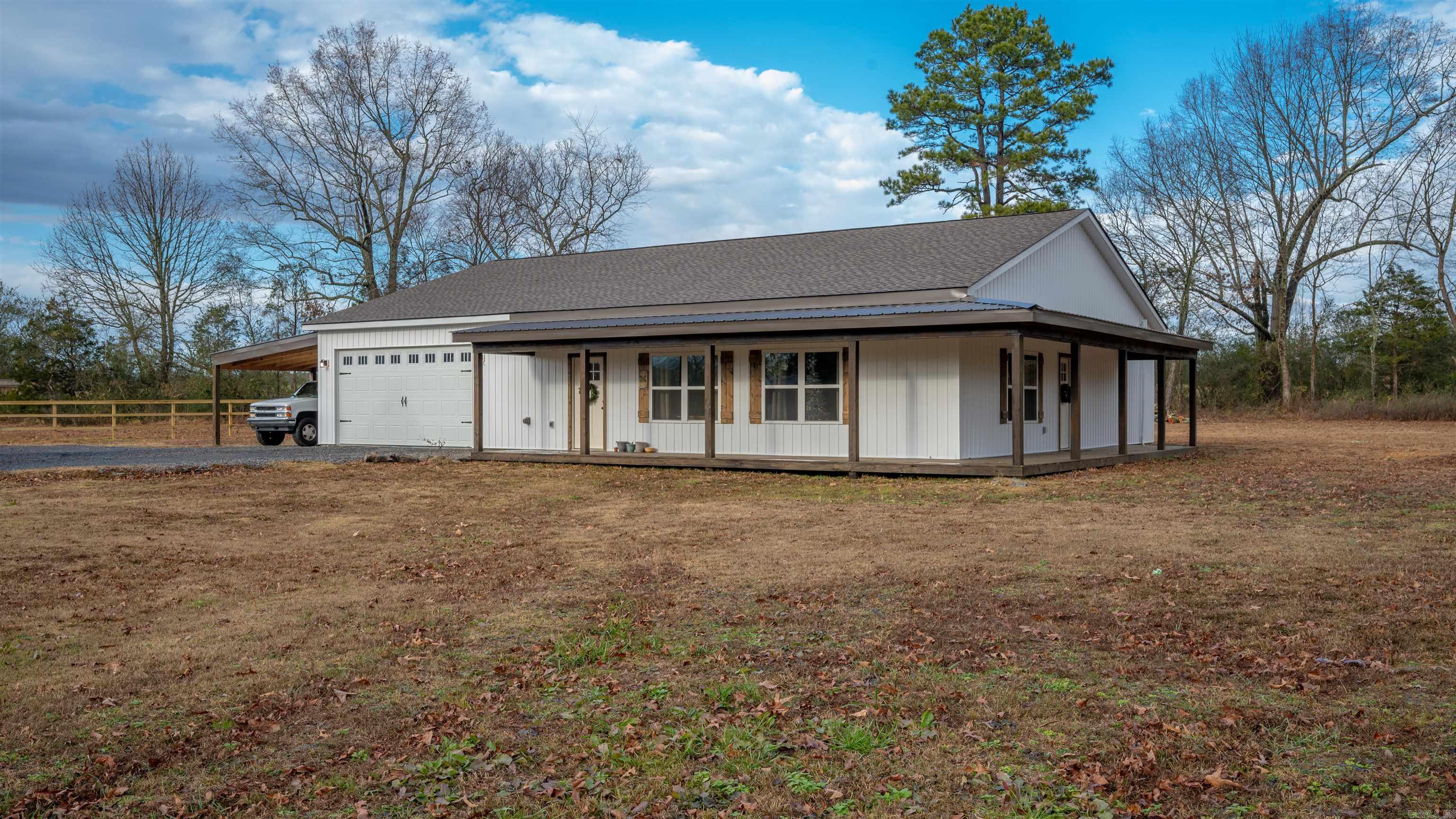 495 Shiloh  Greers Ferry, AR