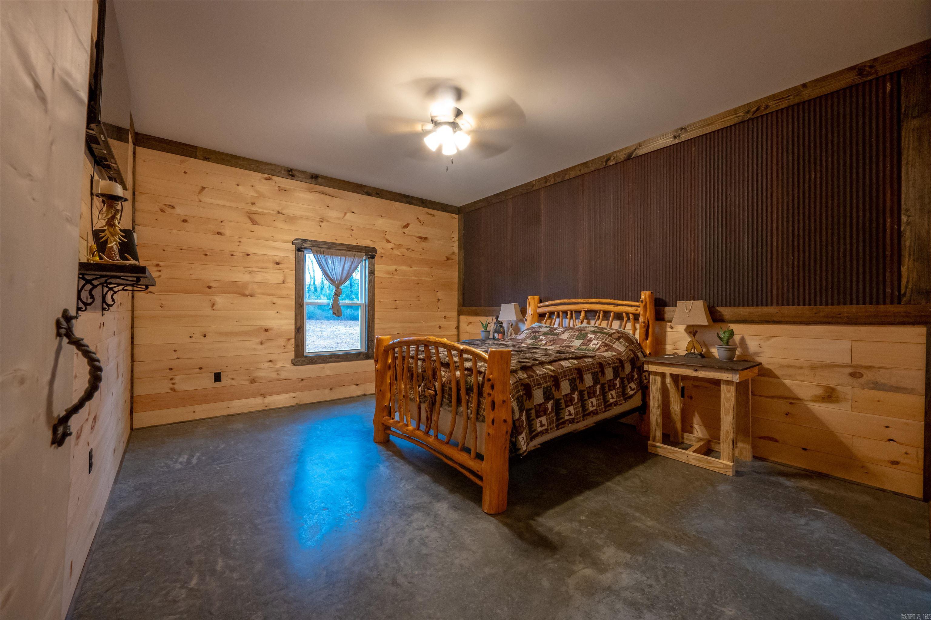 495 Shiloh  Greers Ferry, AR