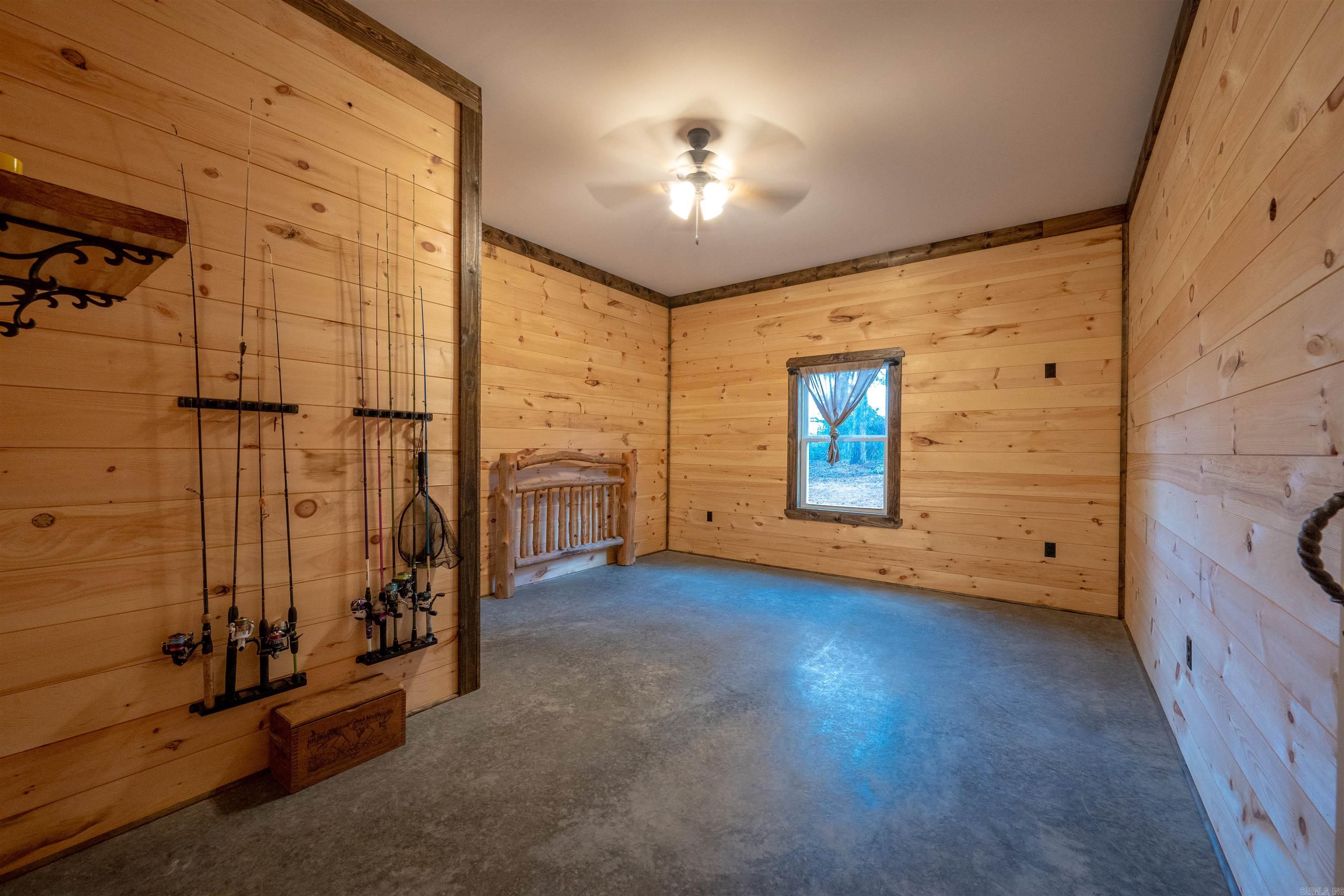 495 Shiloh  Greers Ferry, AR