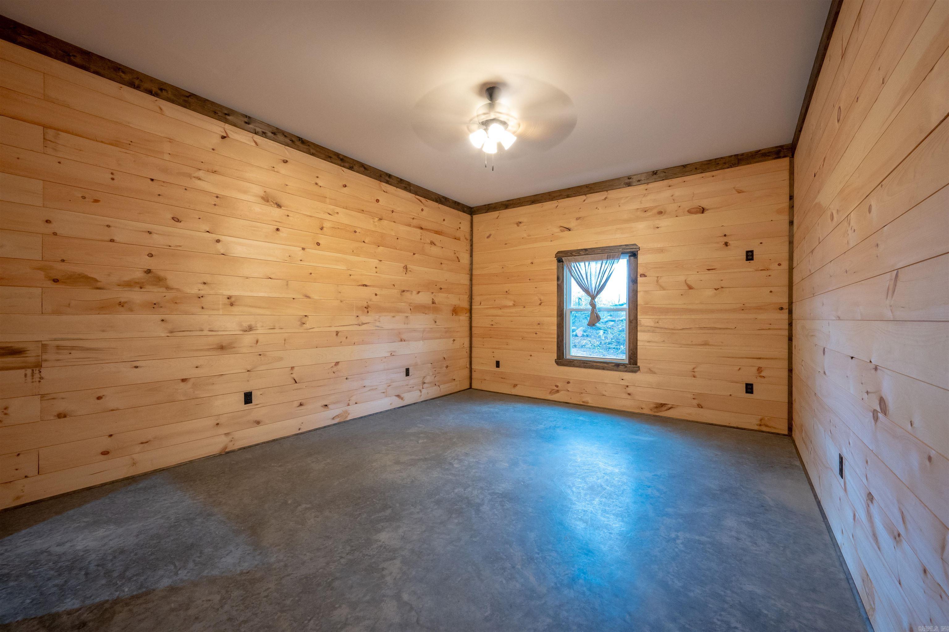 495 Shiloh  Greers Ferry, AR