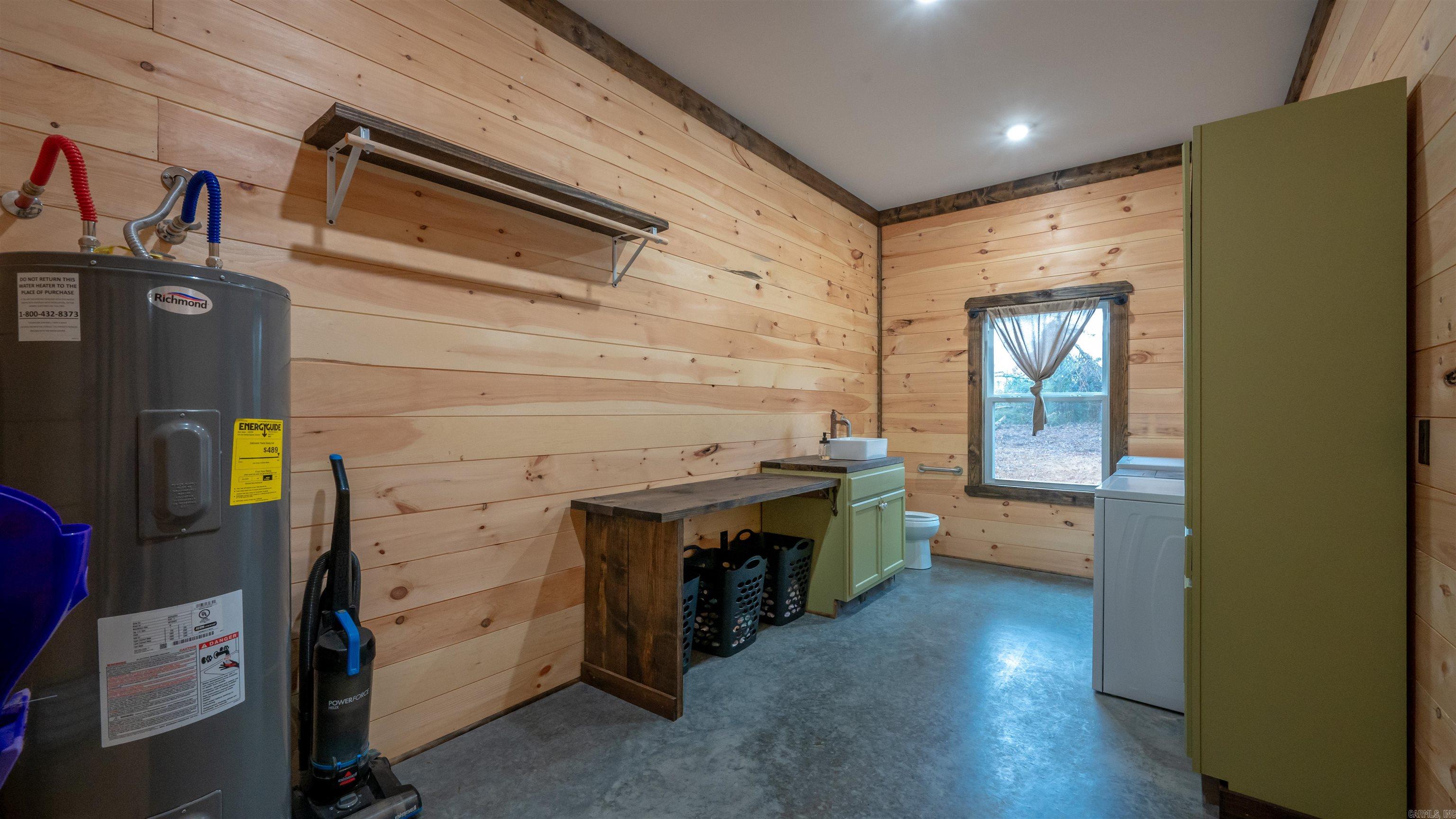 495 Shiloh  Greers Ferry, AR